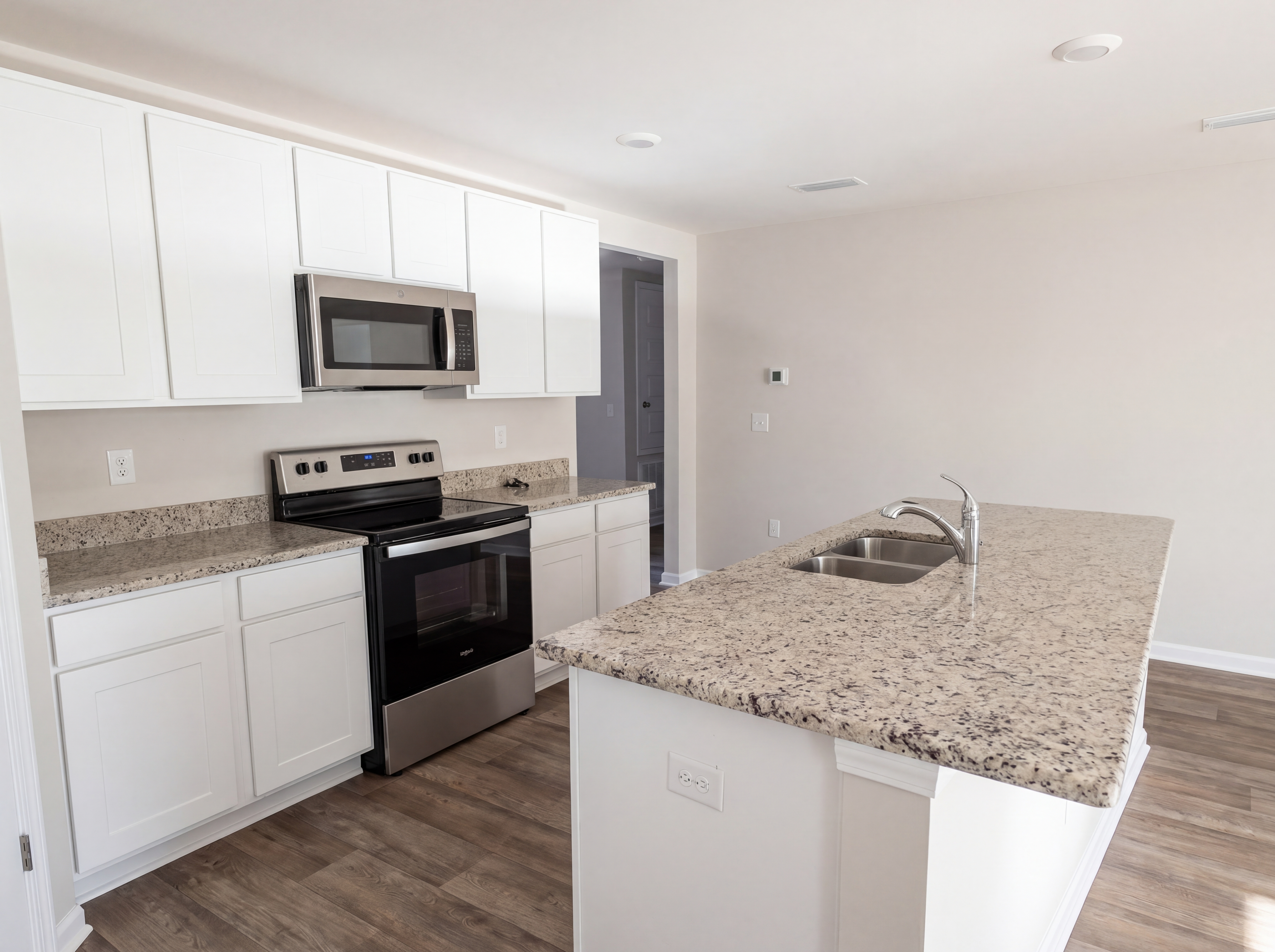 Photo 8 of 15 of 7453 Brompton Dr, Foley, AL