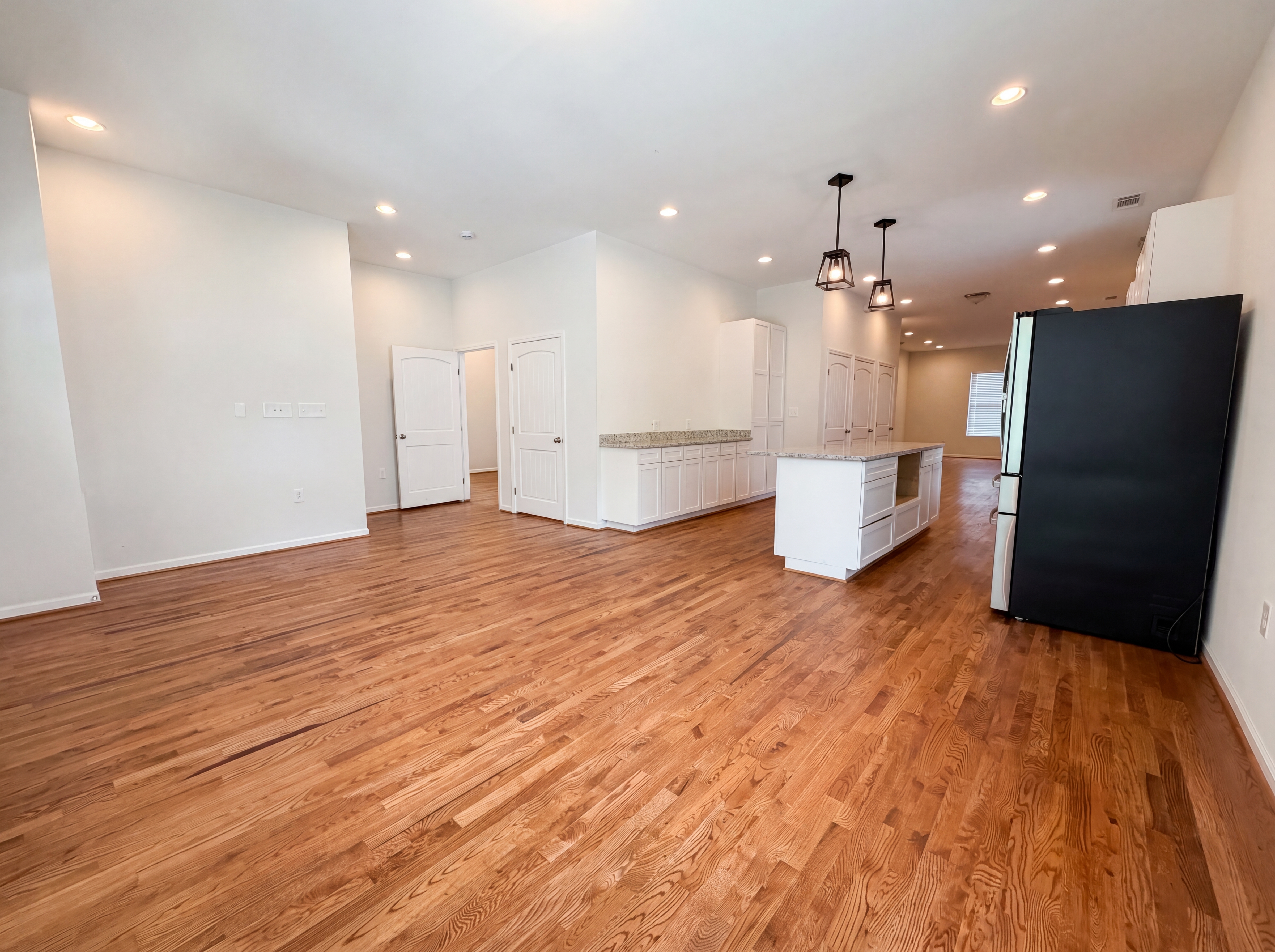 Photo 9 of 22 of 861 77th St S, Birmingham, AL