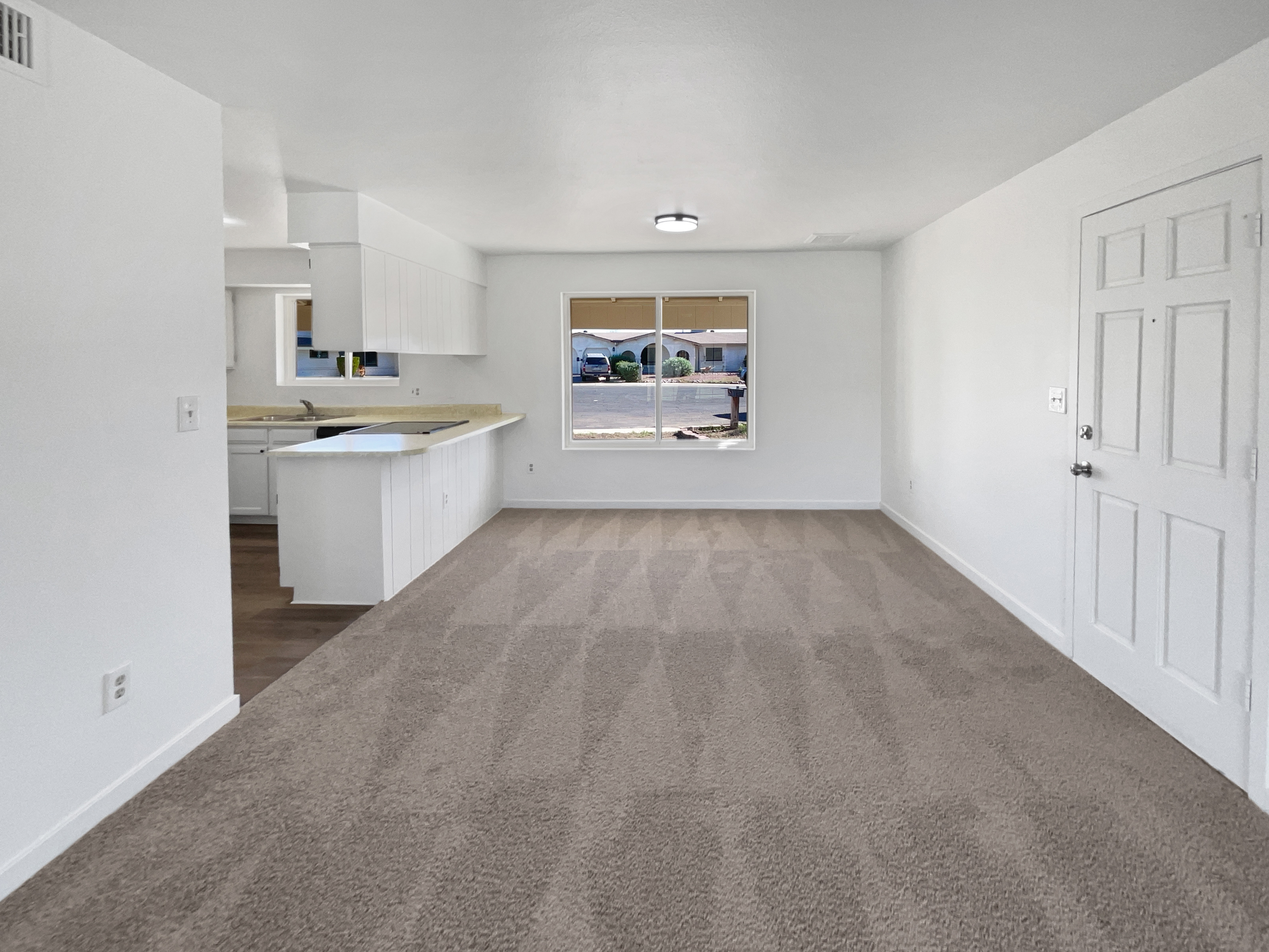 Photo 13 of 26 of 12230 N 47th Ln, Glendale, AZ