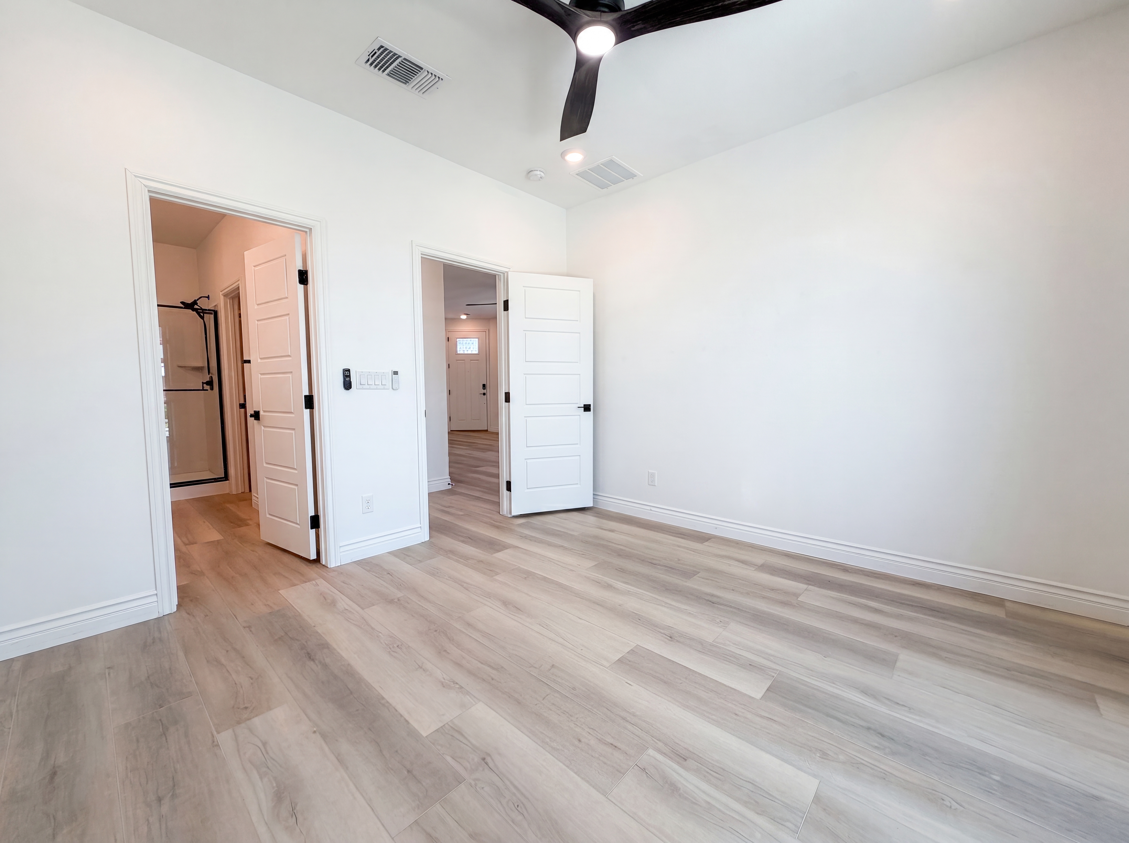Photo 4 of 19 of 9608 Langden Brook St, Las Vegas, NV