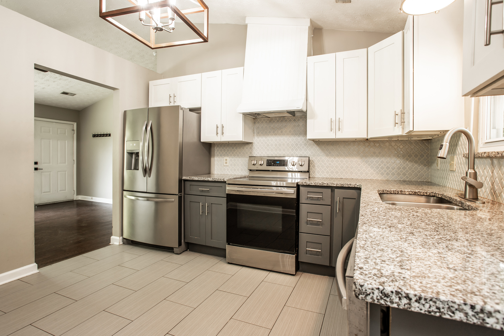Photo 8 of 21 of 6009 Woodbark Trce, Knoxville, TN