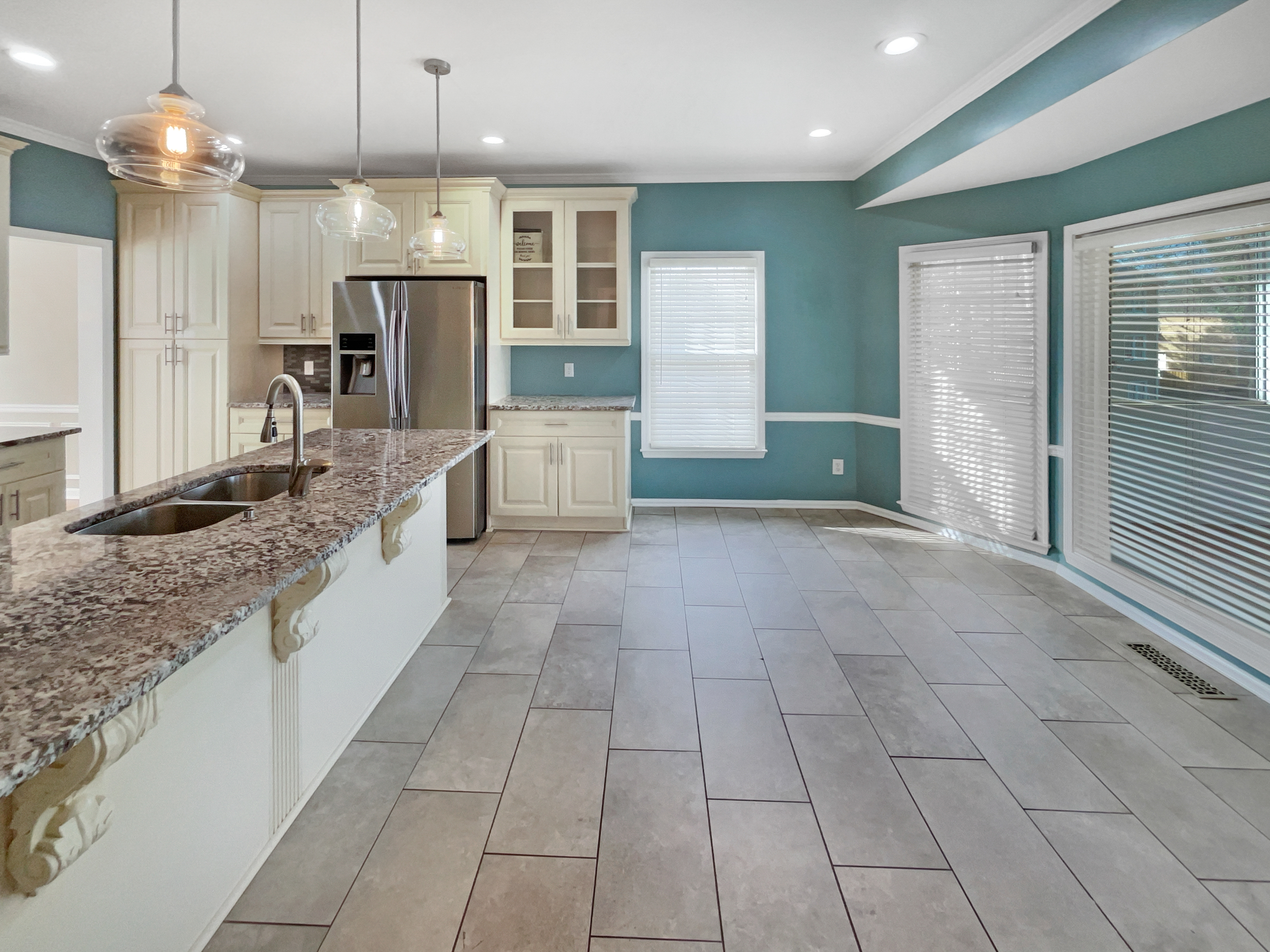 Photo 20 of 68 of 1370 Providence Dr, Lawrenceville, GA