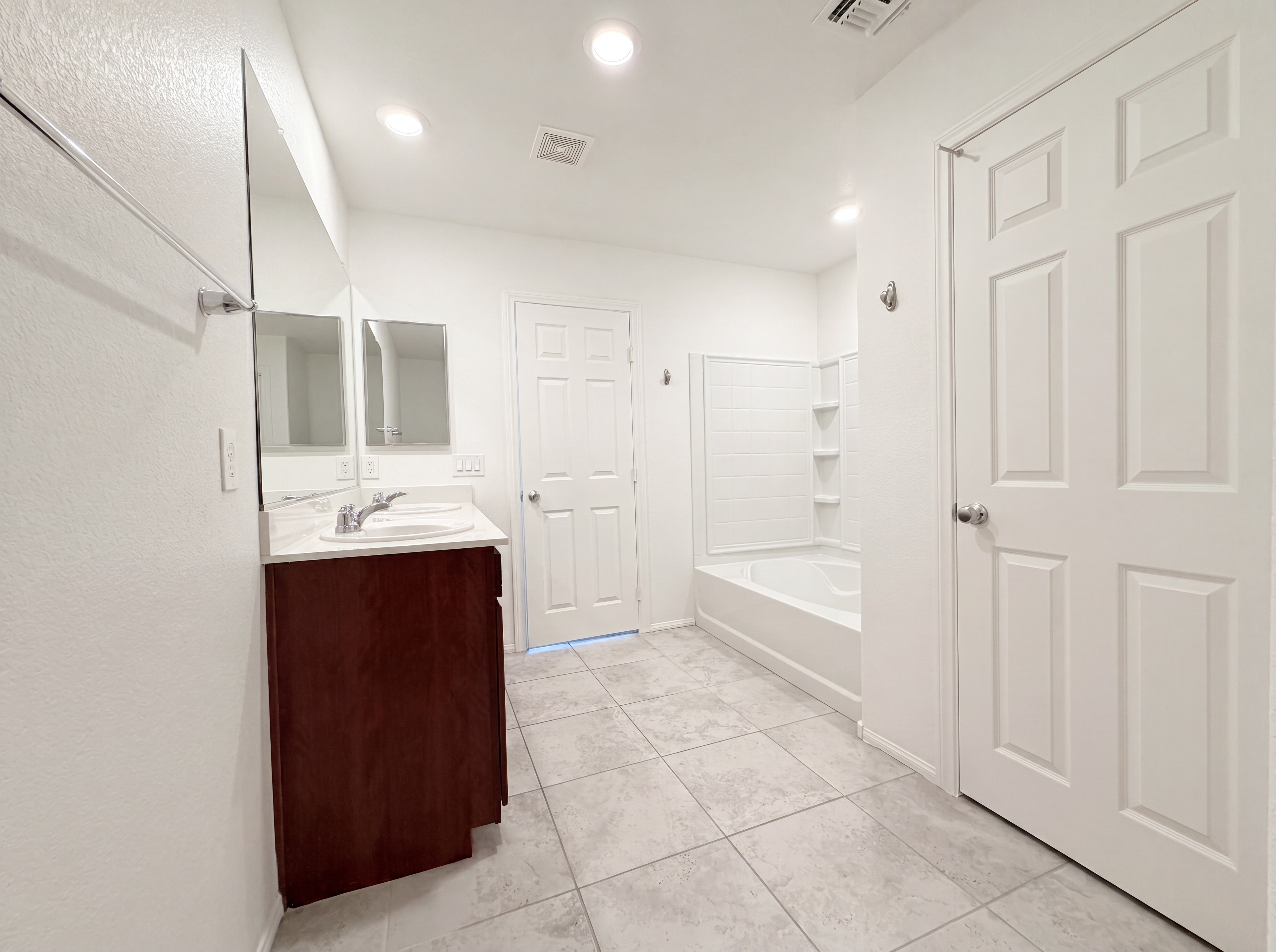 Photo 30 of 43 of 932 E Dorrell Ln, North Las Vegas, NV