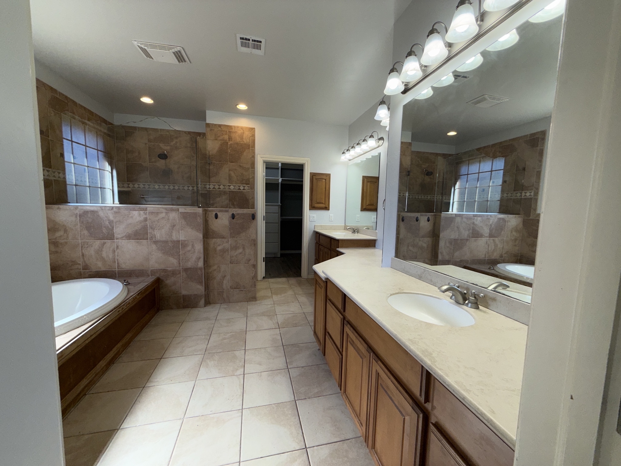 Photo 10 of 42 of 4120 S Choctaw Rd, Choctaw, OK