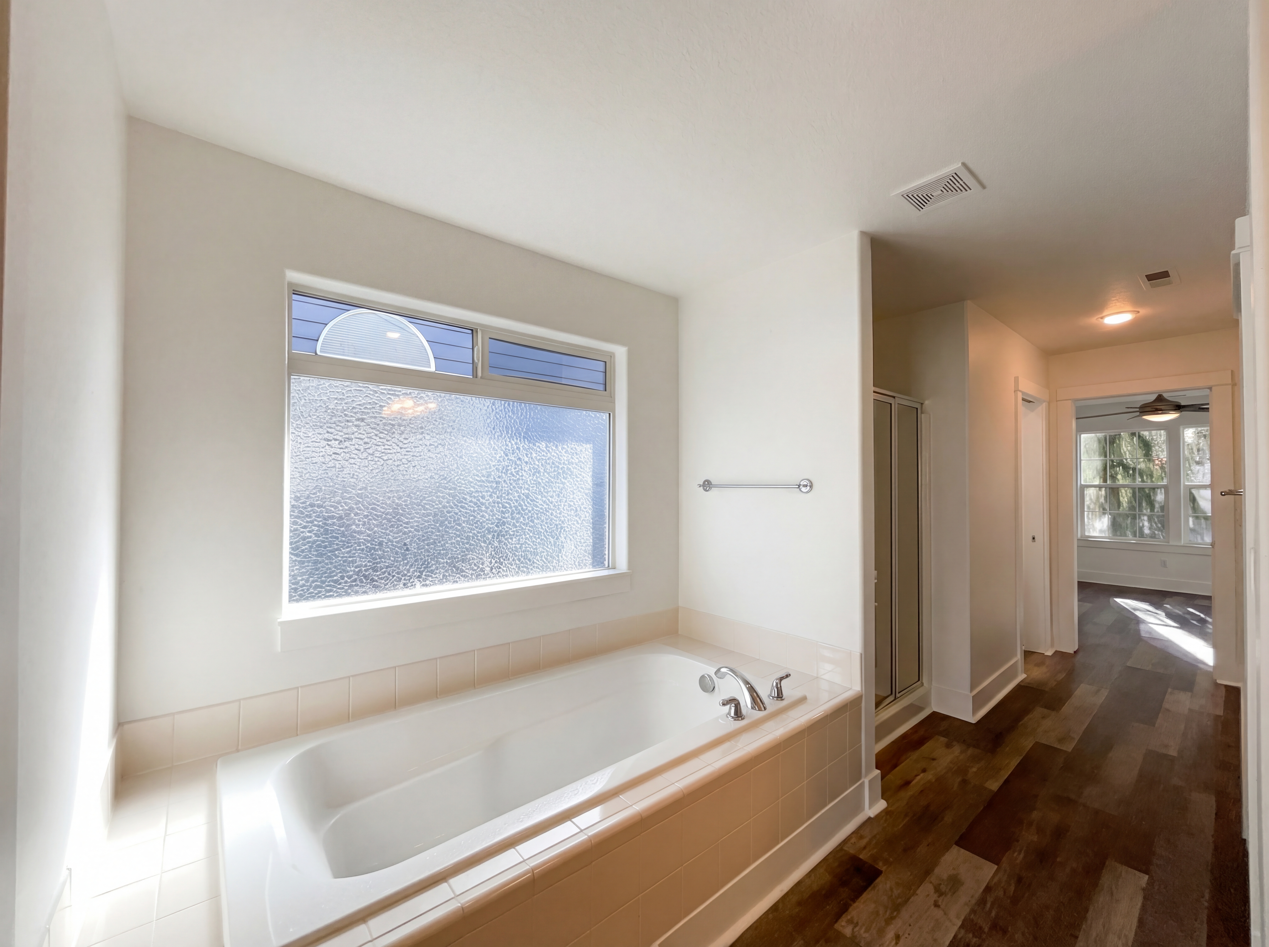 Photo 22 of 35 of 10989 SW Oneida St, Tualatin, OR