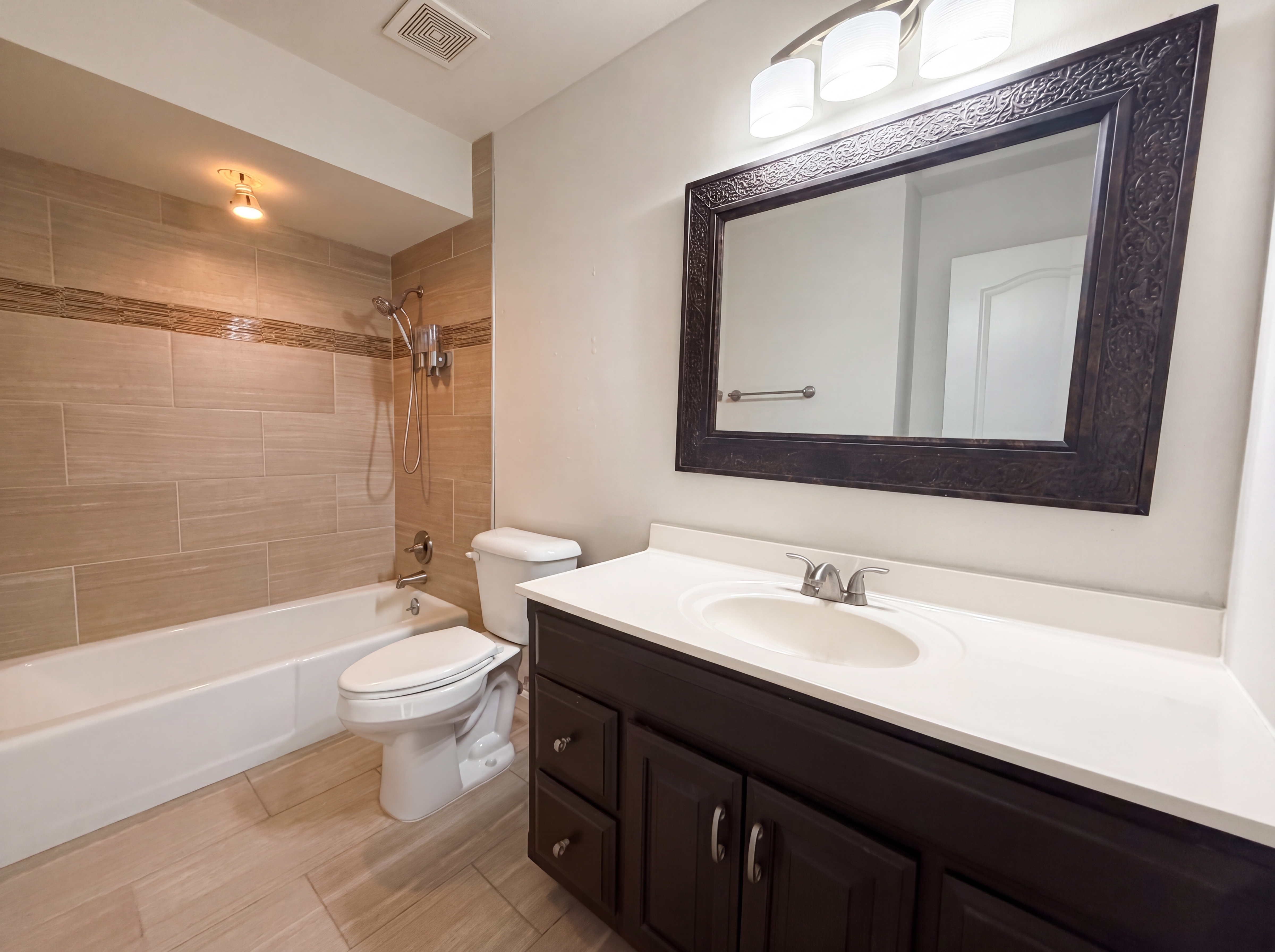 Photo 17 of 24 of 13451 Land O Woods Dr, Saint Louis, MO