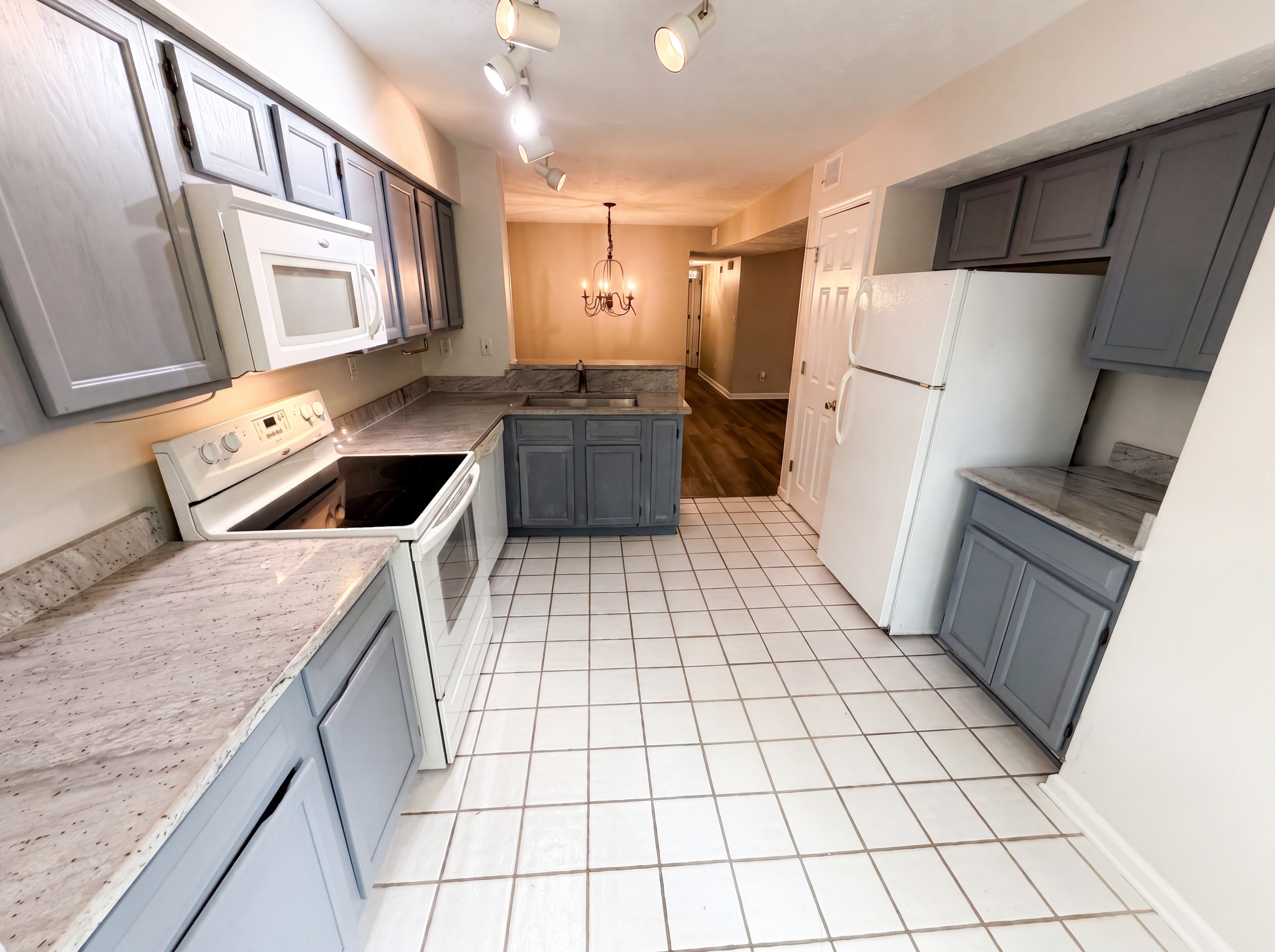 Photo 22 of 34 of 4491 Pineridge Cir, Atlanta, GA