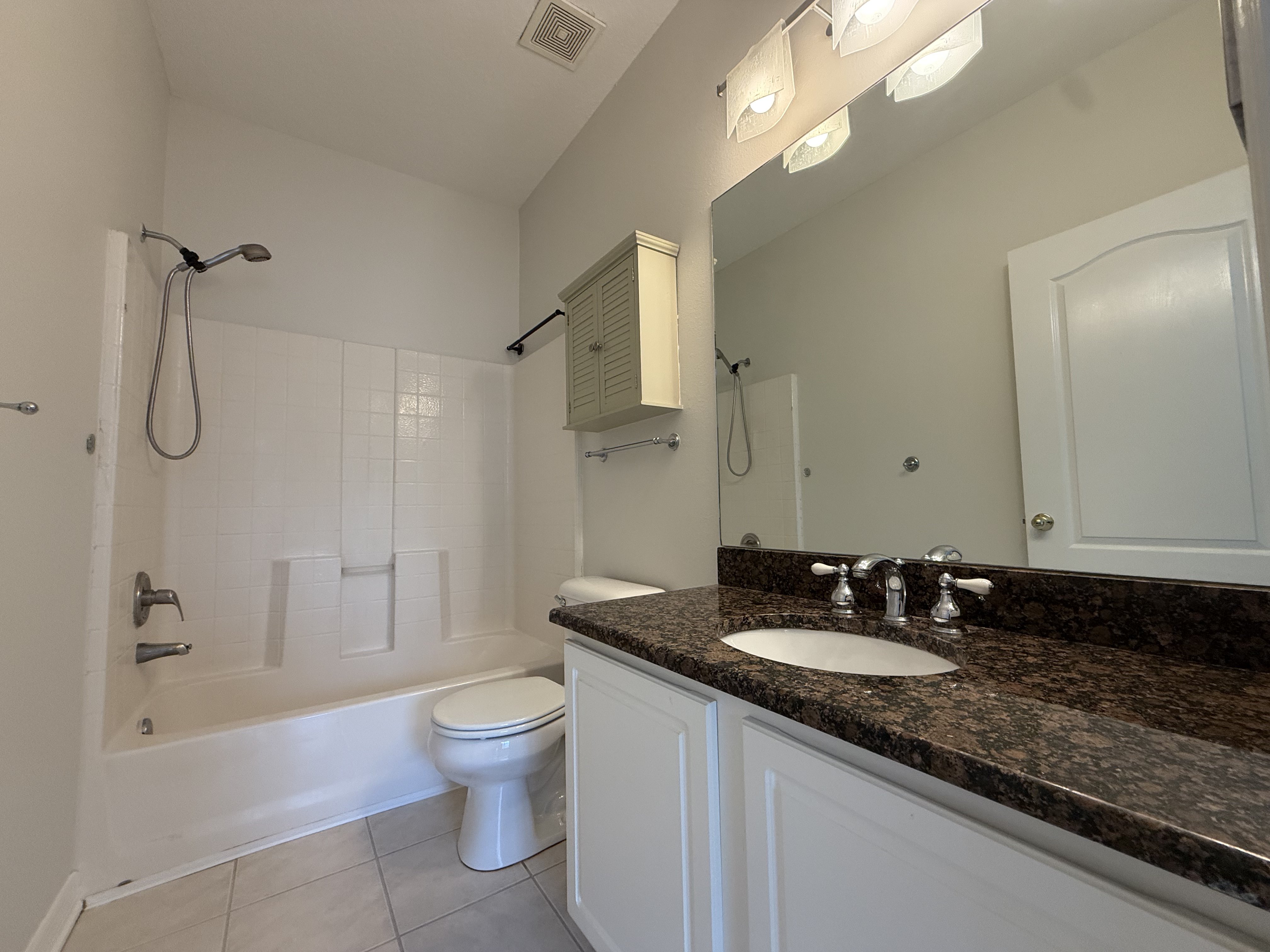 Photo 9 of 20 of 16315 Swan View Cir, Odessa, FL