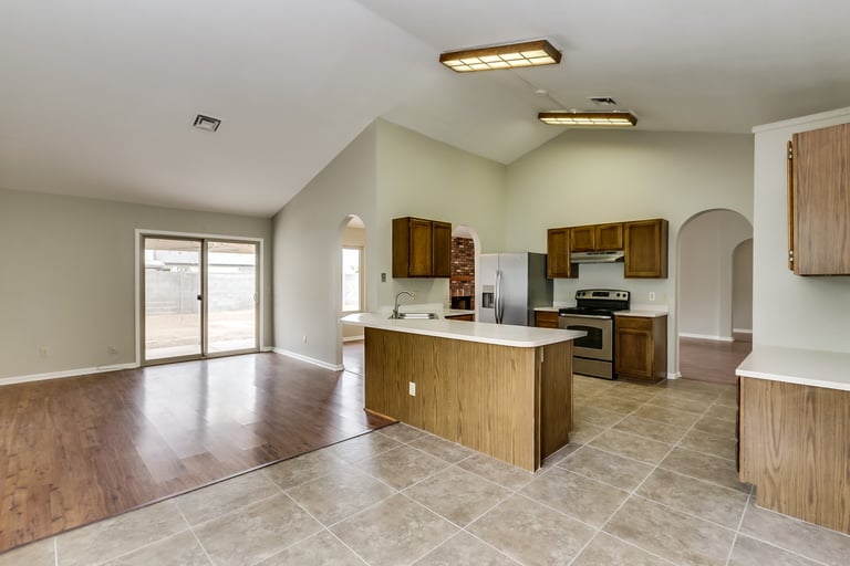 Photo 7 of 32 - 668 E Manor Dr, Chandler, AZ 85225
