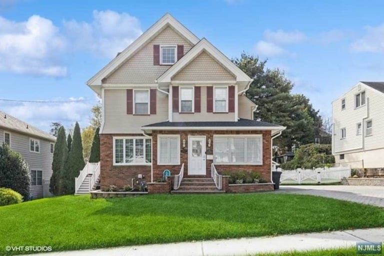 61 High St, Nutley, NJ 07110 Opendoor