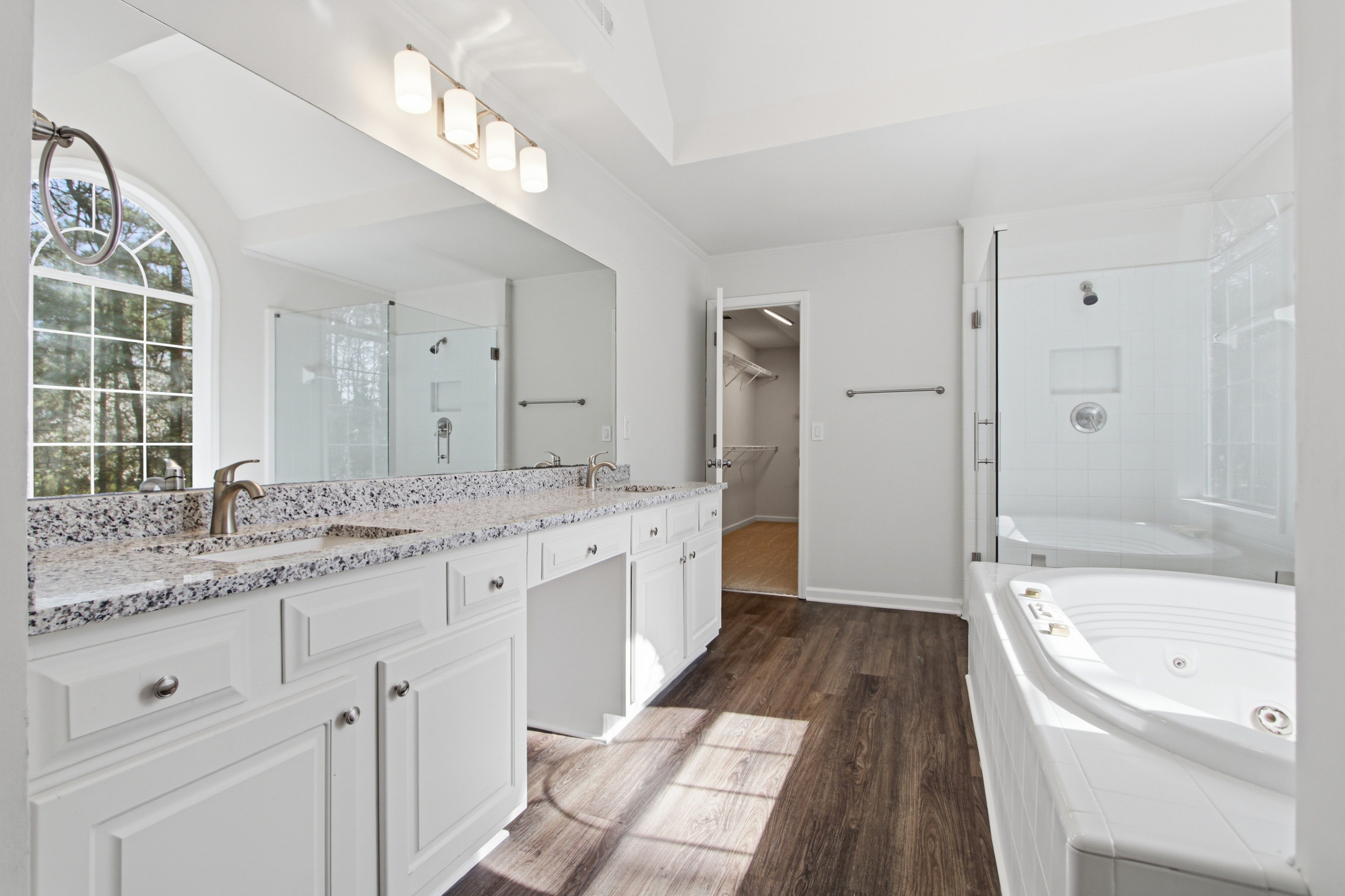 Photo 6 of 45 of 2296 Talbot Rdg, Jonesboro, GA
