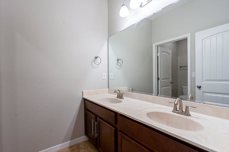 Photo 27 of 31 - 2349 Beacon Landing Cir, Orlando, FL 32824