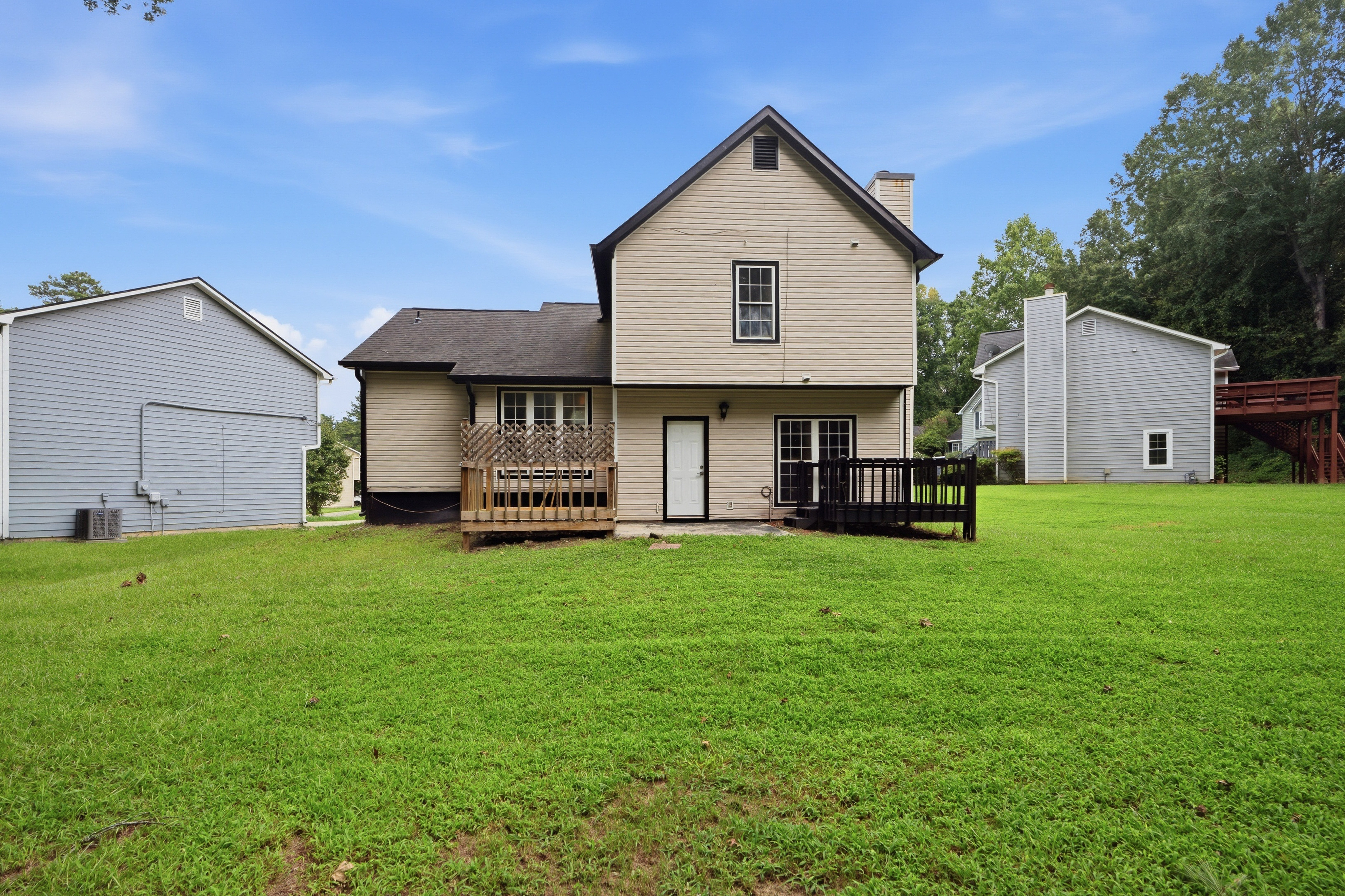 Photo 5 of 32 of 435 Churchill Ct, Jonesboro, GA