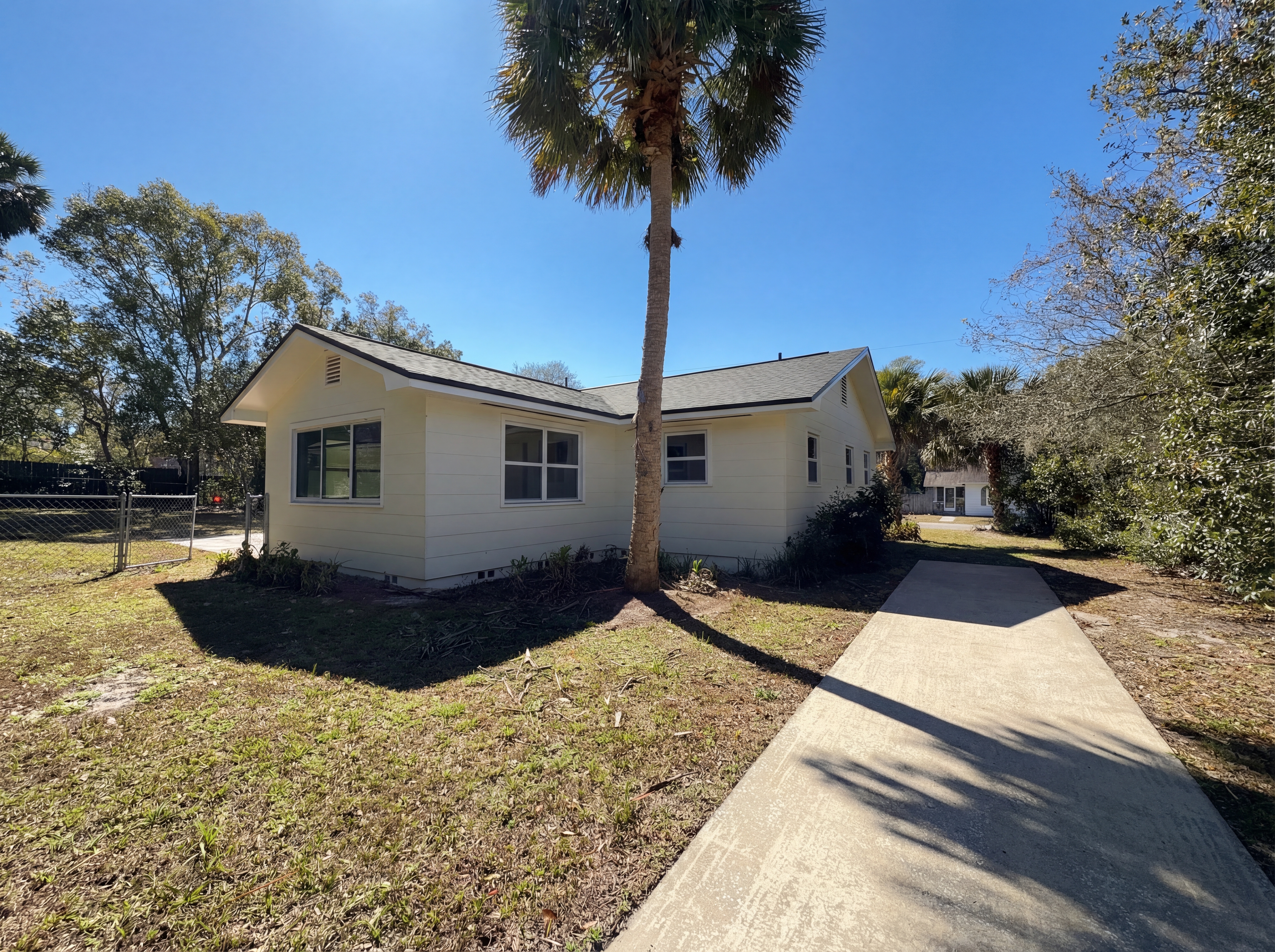Photo 7 of 21 of 520 Sumner Ave, Orange City, FL