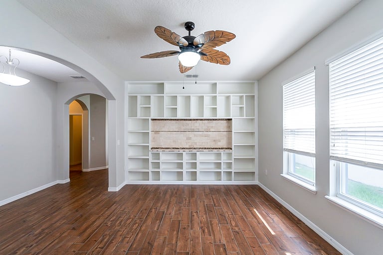 Photo 5 of 31 - 2349 Beacon Landing Cir, Orlando, FL 32824