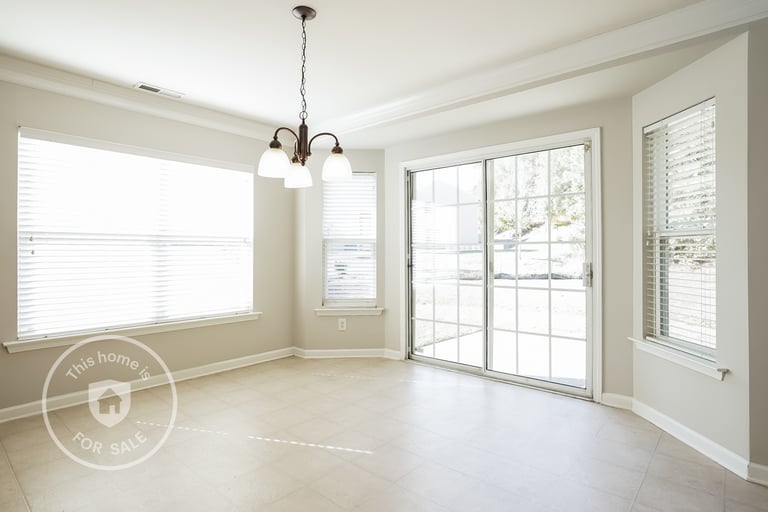 Photo 12 of 25 - 3100 Cynthiana Ct, Raleigh, NC 27610