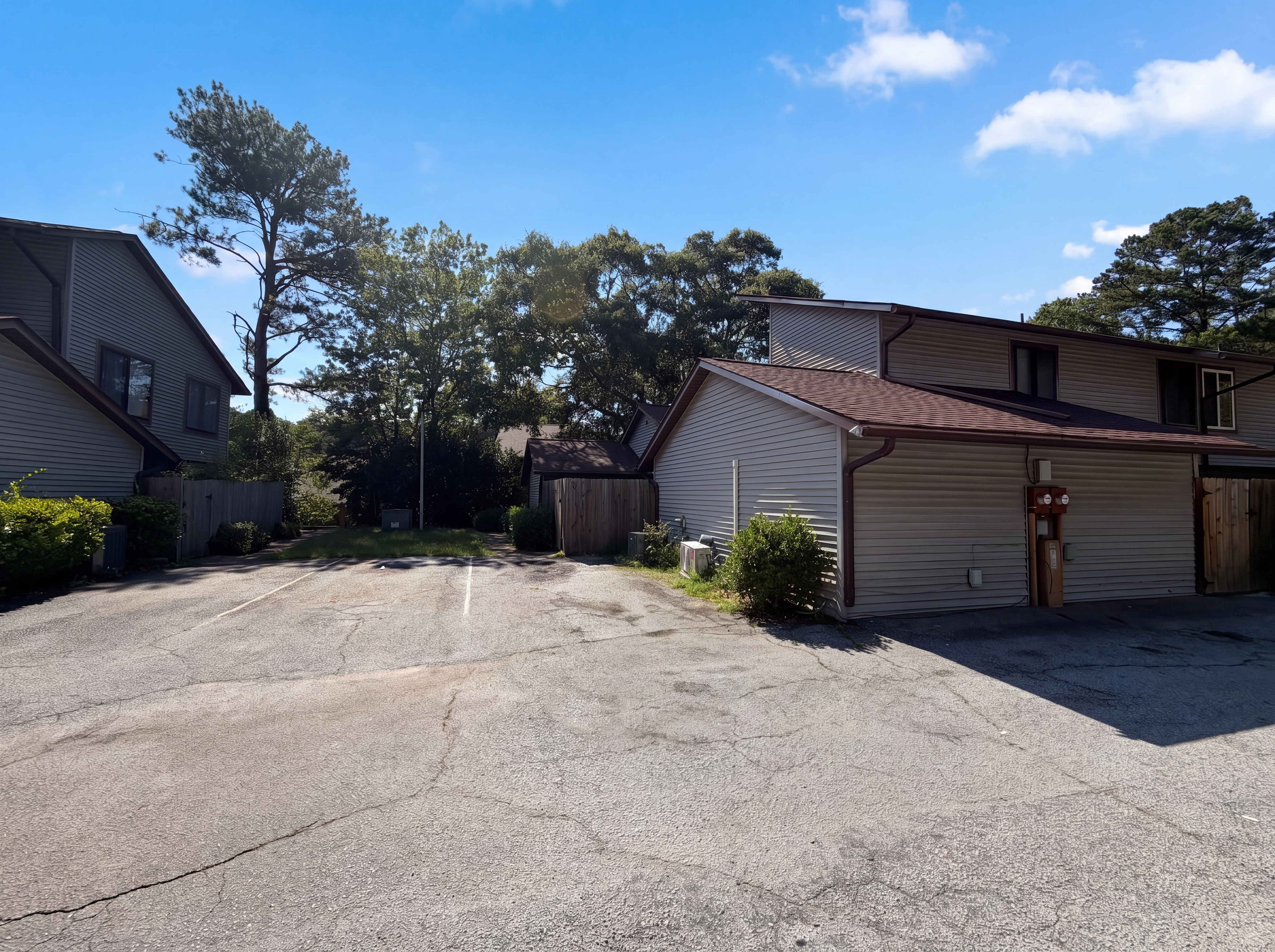 Photo 16 of 19 of 2725 Flintlock Pl, Austell, GA