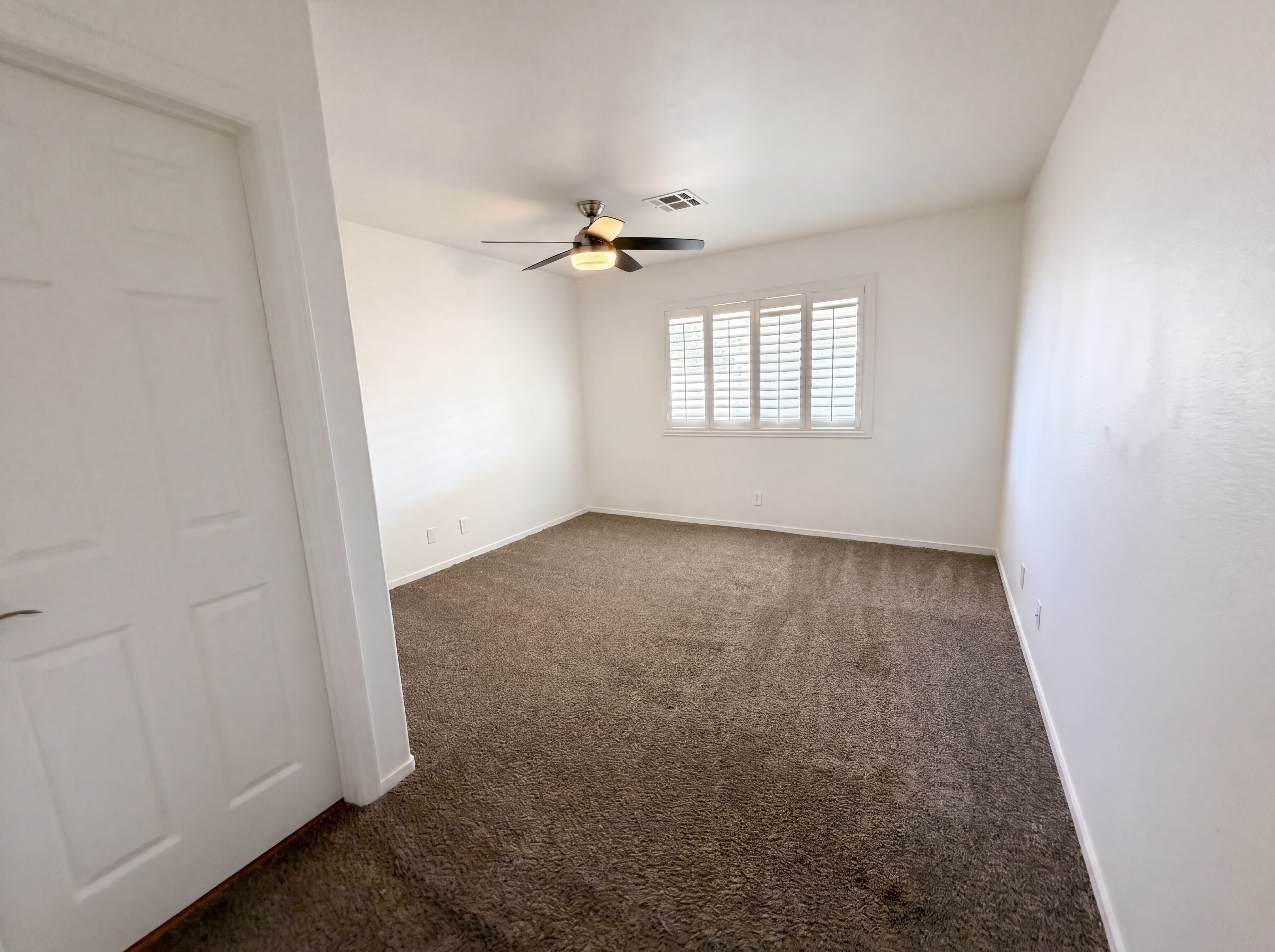 Photo 19 of 27 of 6305 W Washburn Rd, Las Vegas, NV