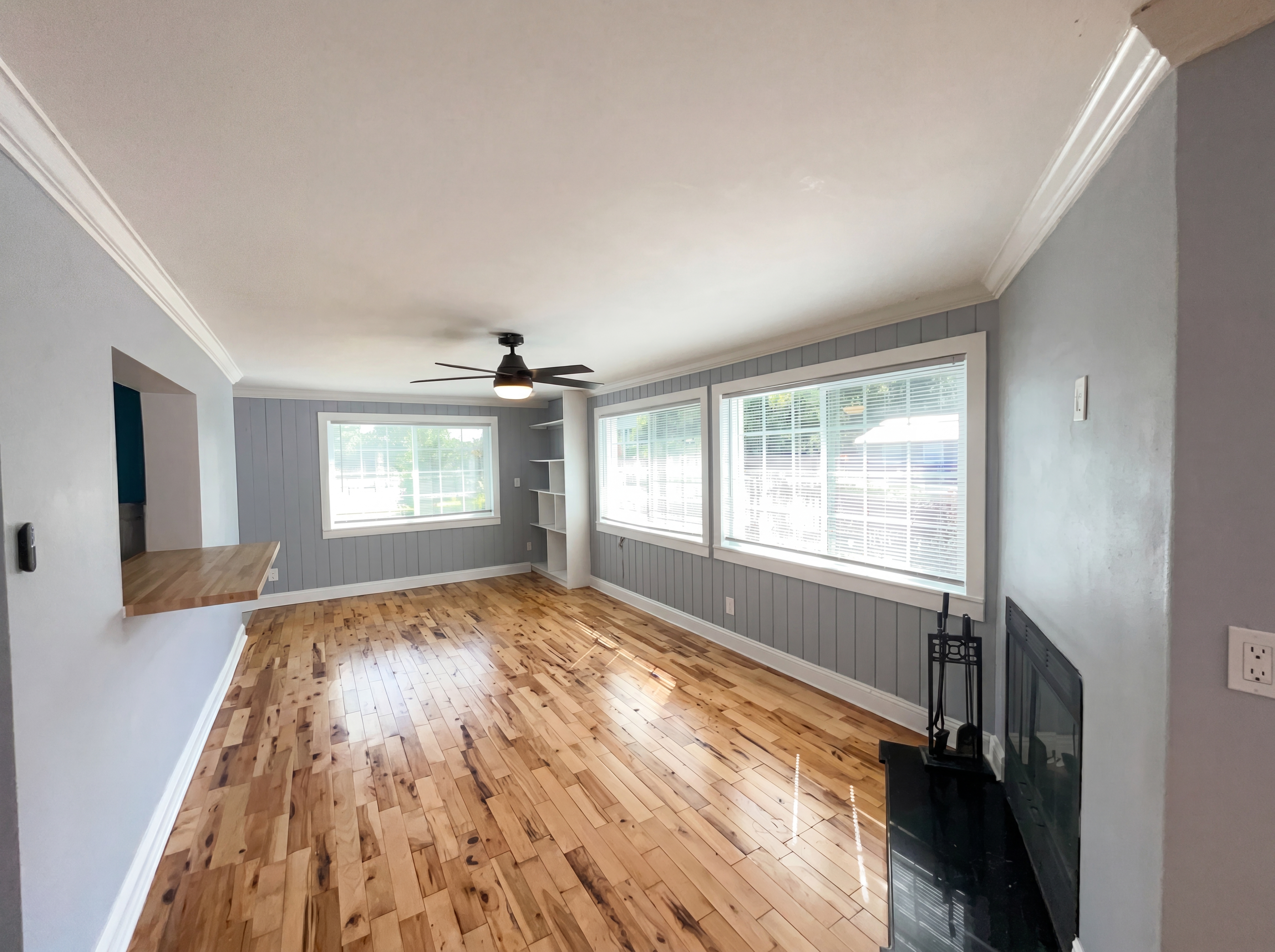 Photo 18 of 42 of 302 E Drury Ave, Kissimmee, FL