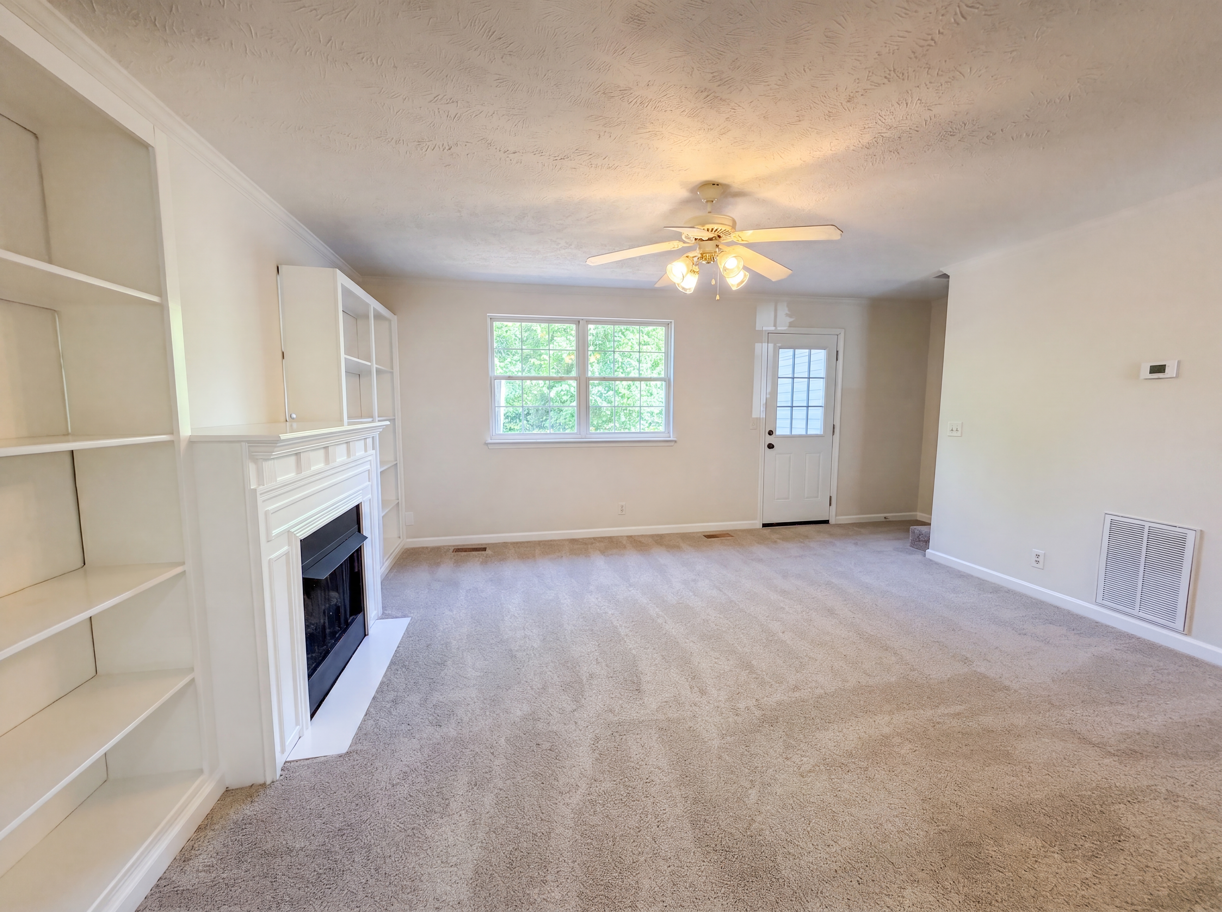 Photo 7 of 23 of 5170 Hickory Hollow Pkwy, Antioch, TN