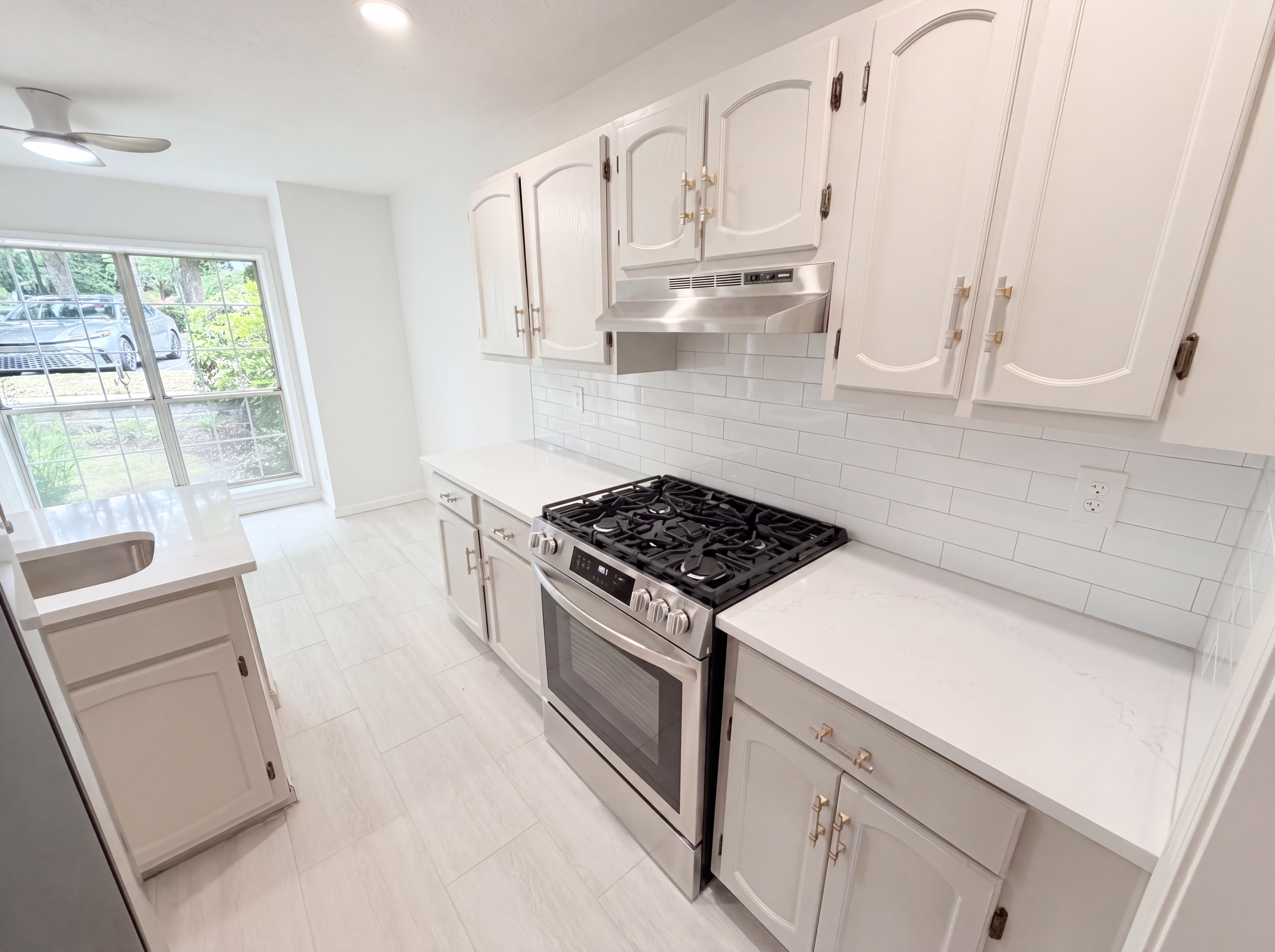 Photo 9 of 25 of 1128 Weatherstone Dr NE, Atlanta, GA