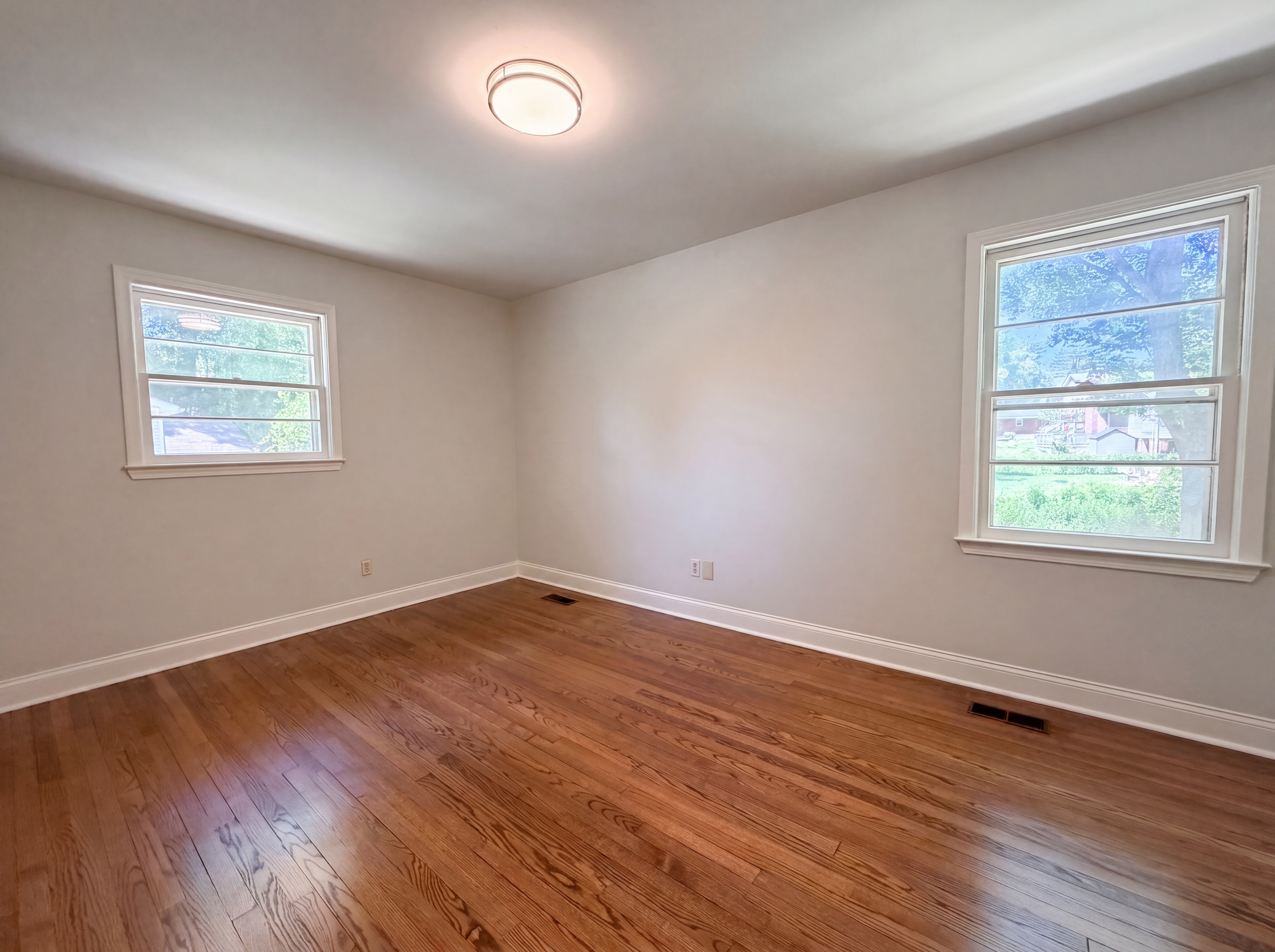 Photo 7 of 19 of 1438 Buckingham Ave, Gastonia, NC