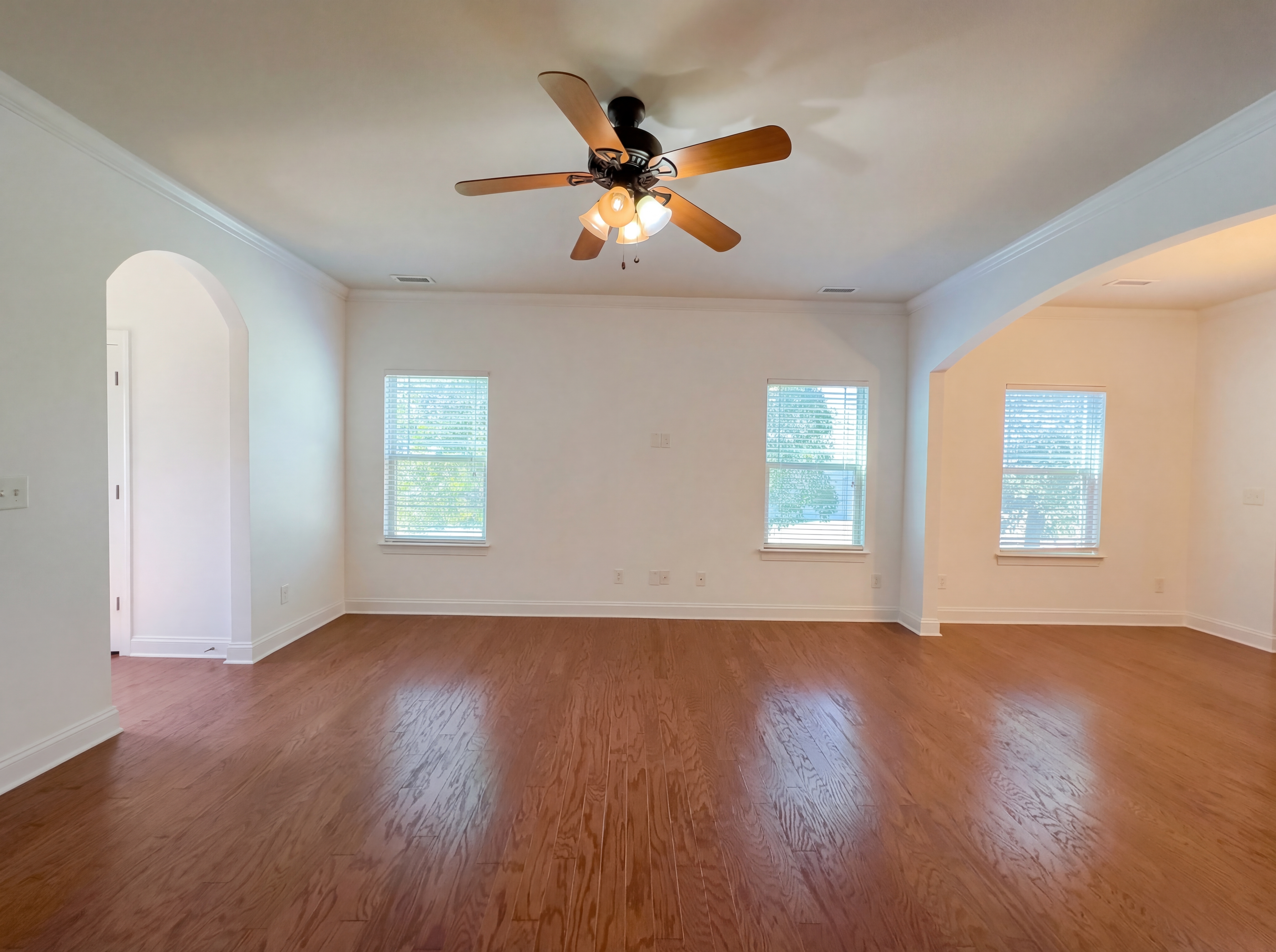 Photo 3 of 21 of 112 Coral Ln, Mooresville, NC