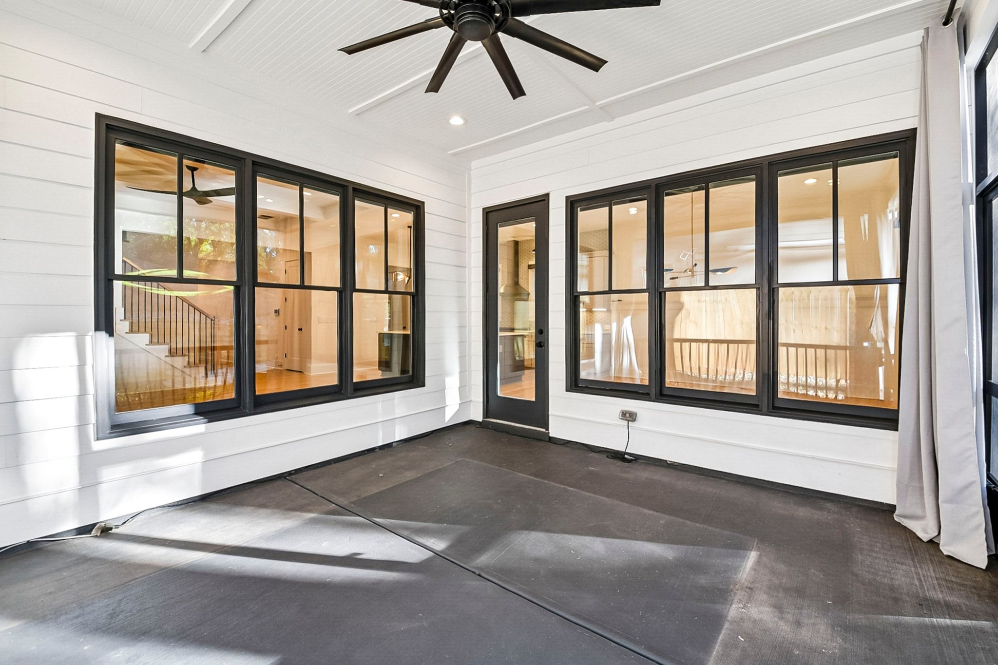 Photo 25 of 30 of 2073 Candler Road SE, Atlanta, GA