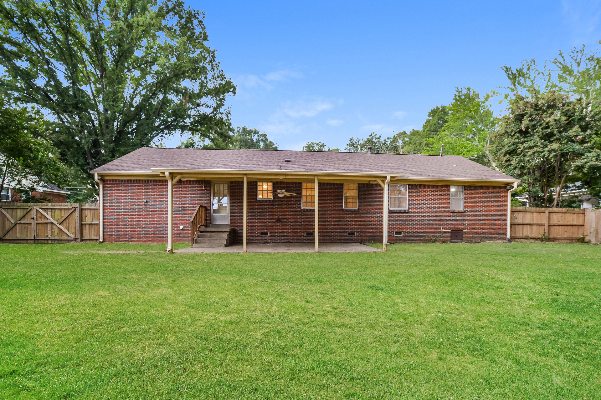 Photo 5 of 21 of 9540 Stuart St, Olive Branch, MS