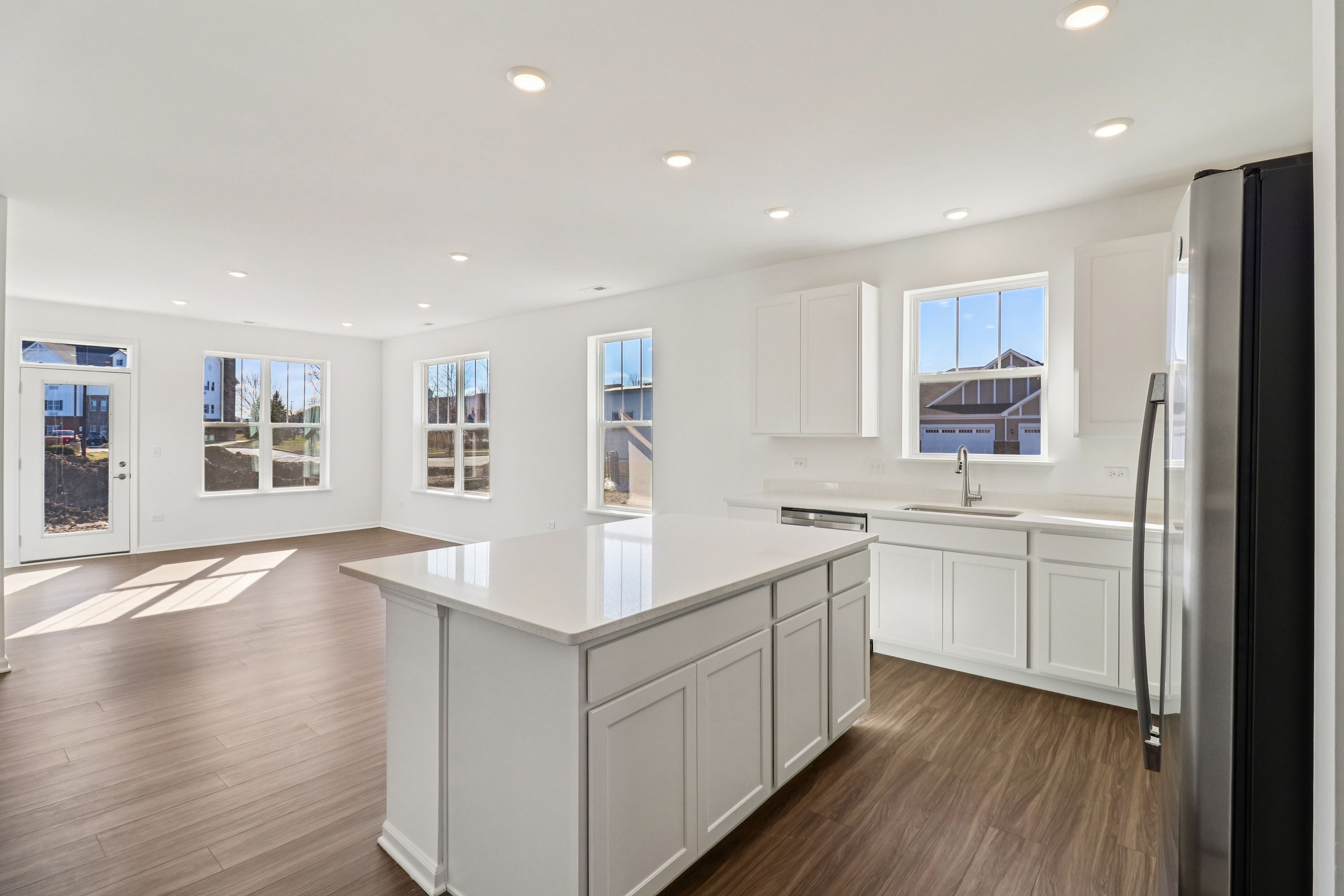 Photo 21 of 31 of 12256 Barcroft Cir, Huntley, IL