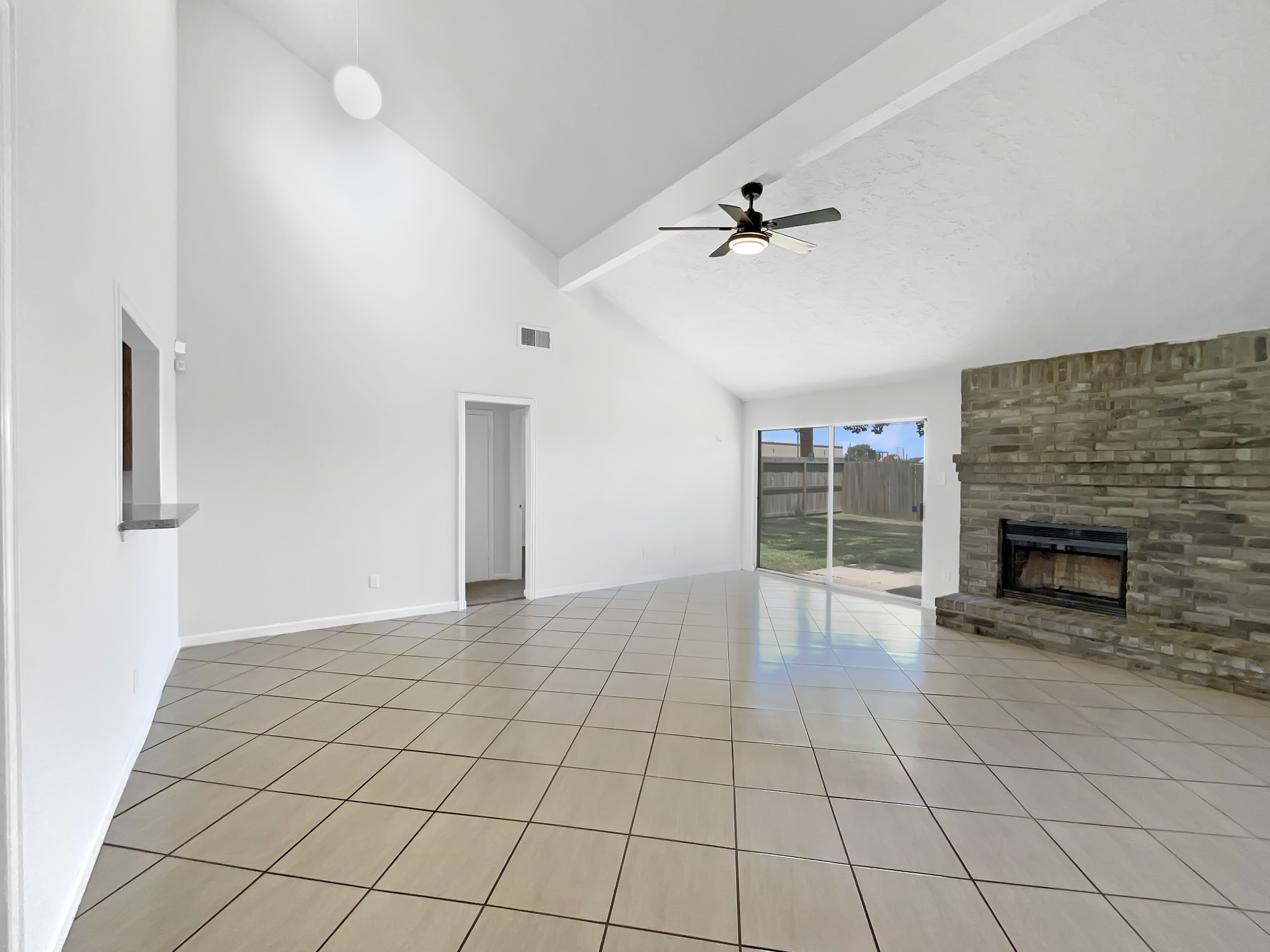Photo 11 of 19 of 6214 Clayridge Dr, Houston, TX
