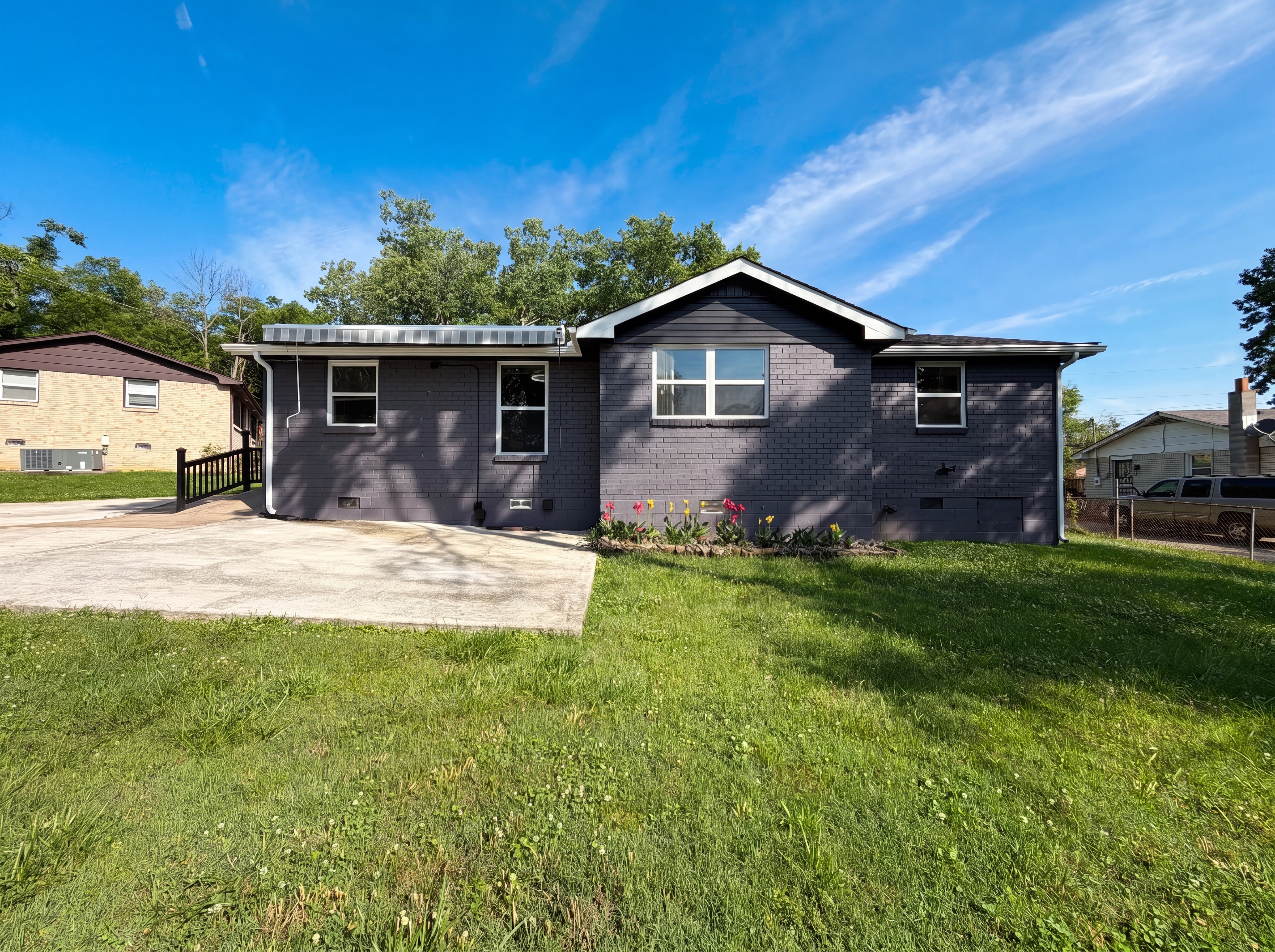 Photo 5 of 17 of 4116 Buenaview Ct, Nashville, TN