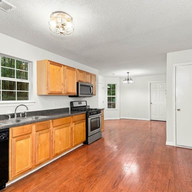 Property photo 2 of 96 Ashtonbrook Dr