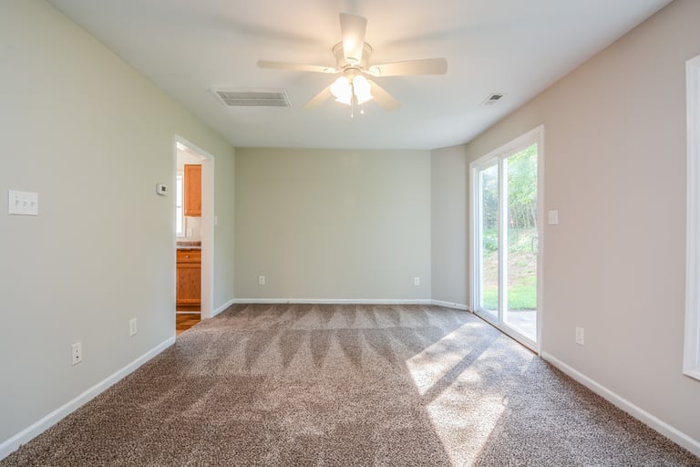 Photo 3 of 14 - 96 Randolph Dr, Clayton, NC 27520
