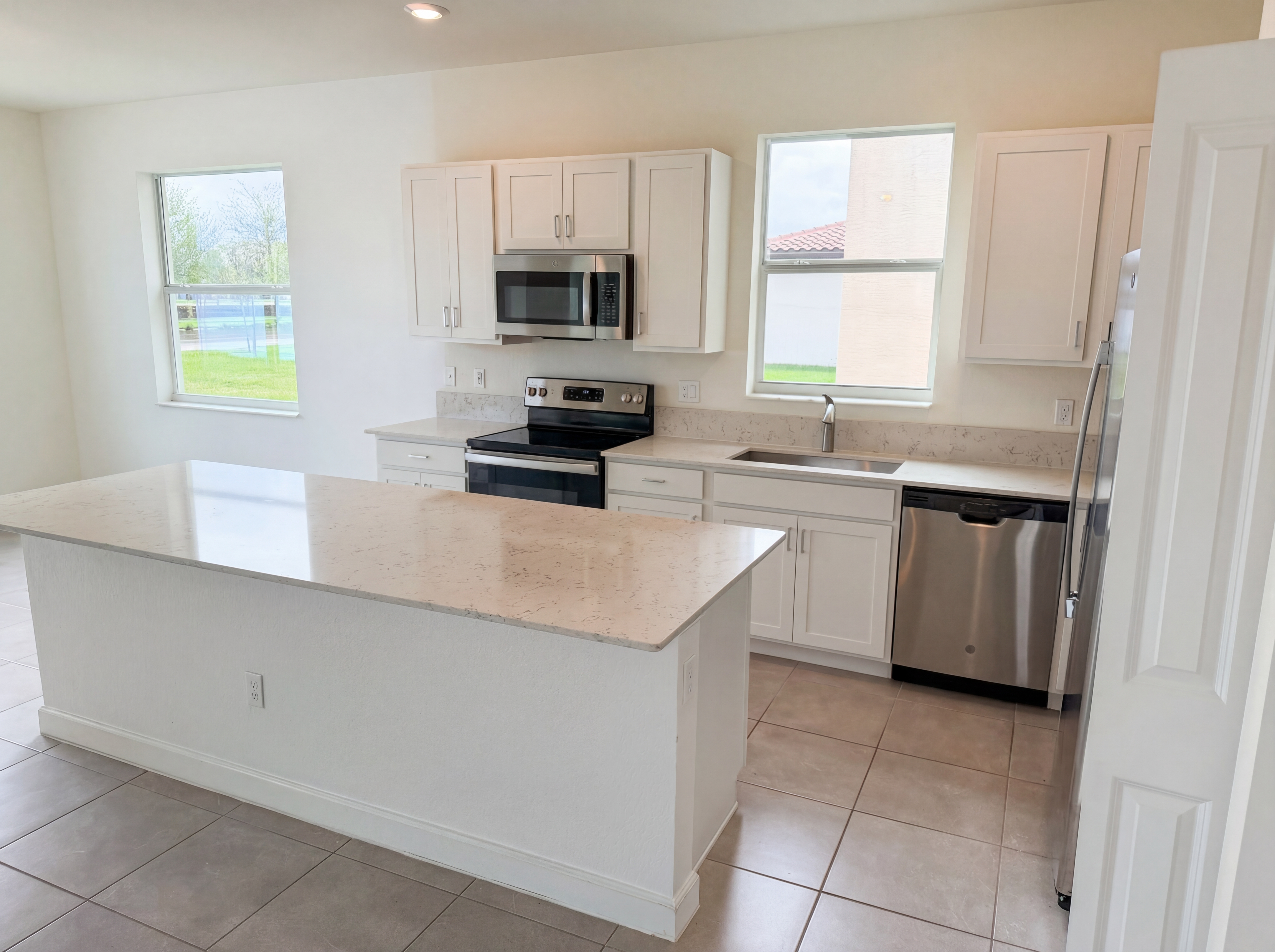 Photo 17 of 28 of 12473 NW Lynch Ln, Port Saint Lucie, FL