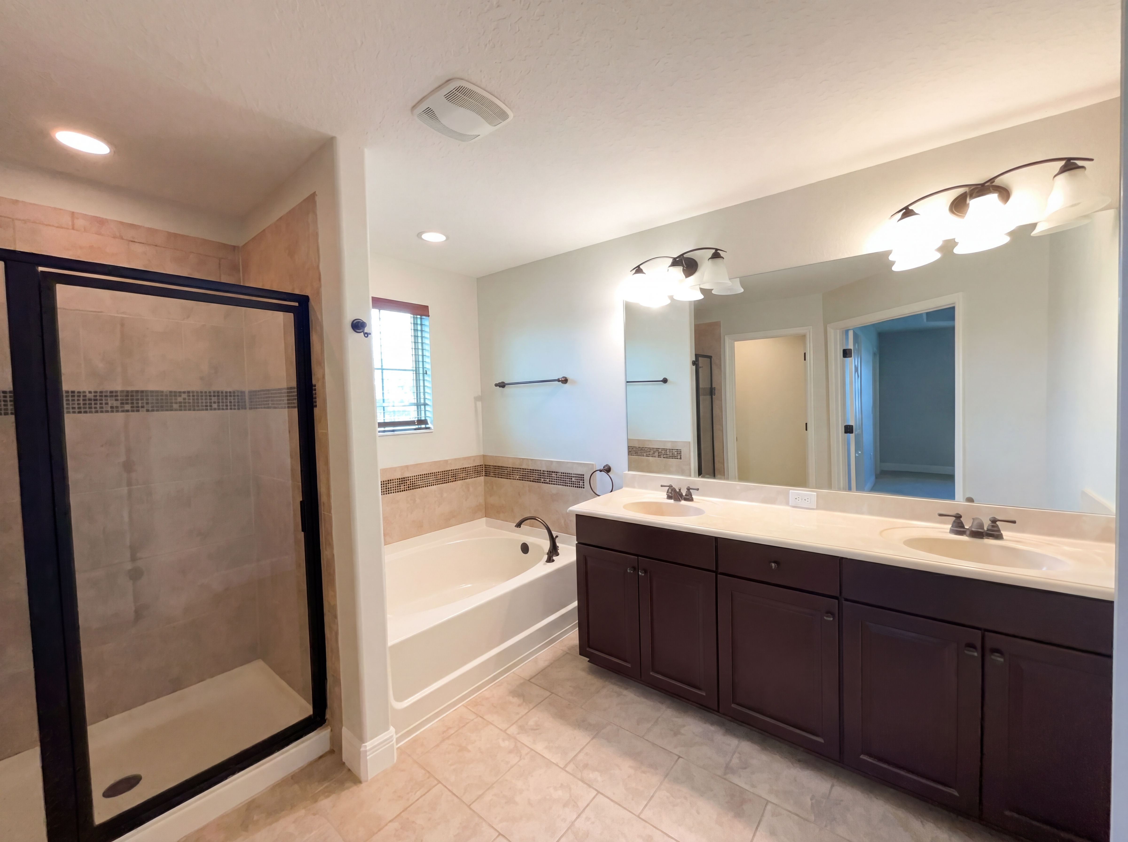 Photo 15 of 52 of 8715 Quiet Meadows Trl, Windermere, FL