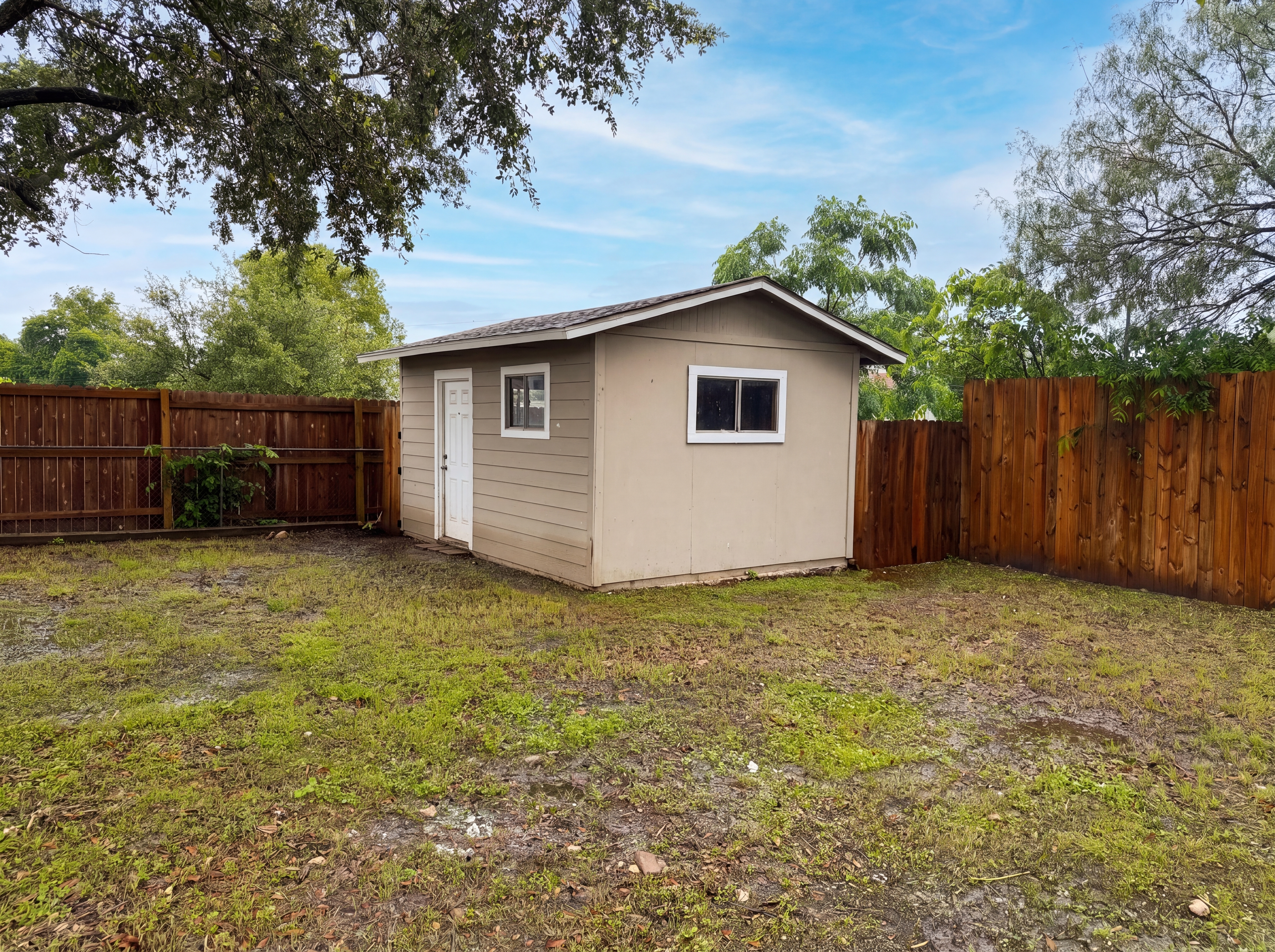 Photo 14 of 16 of 3702 Autumn Ln, San Antonio, TX