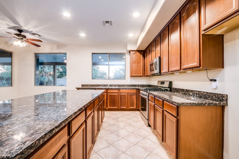 Photo 7 of 40 - 114 N 119th Dr, Avondale, AZ 85323