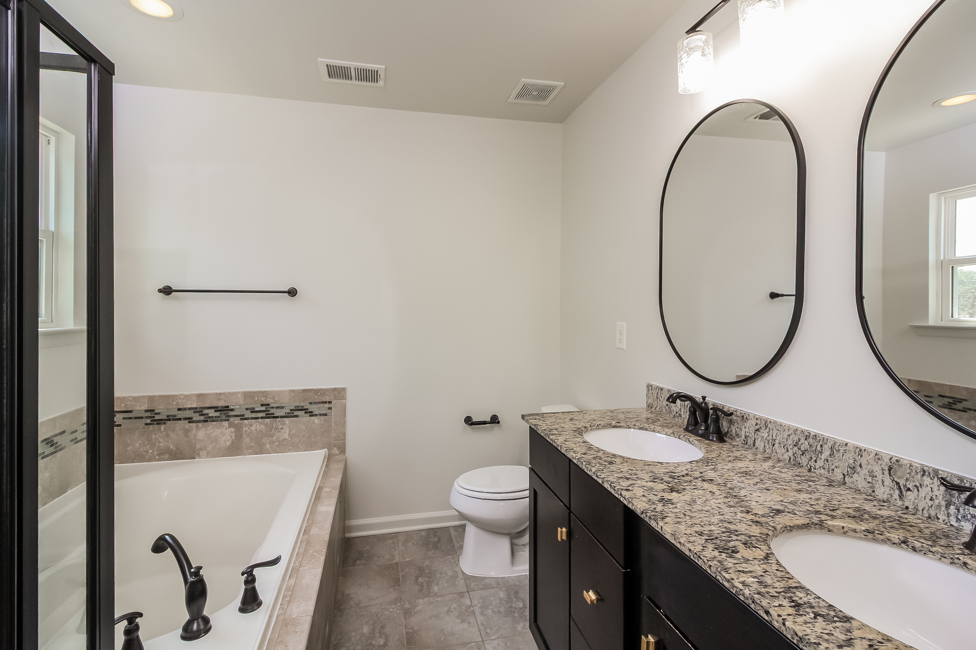 Photo 14 of 20 of 10801 Providence Woods Ln, Ashland, VA