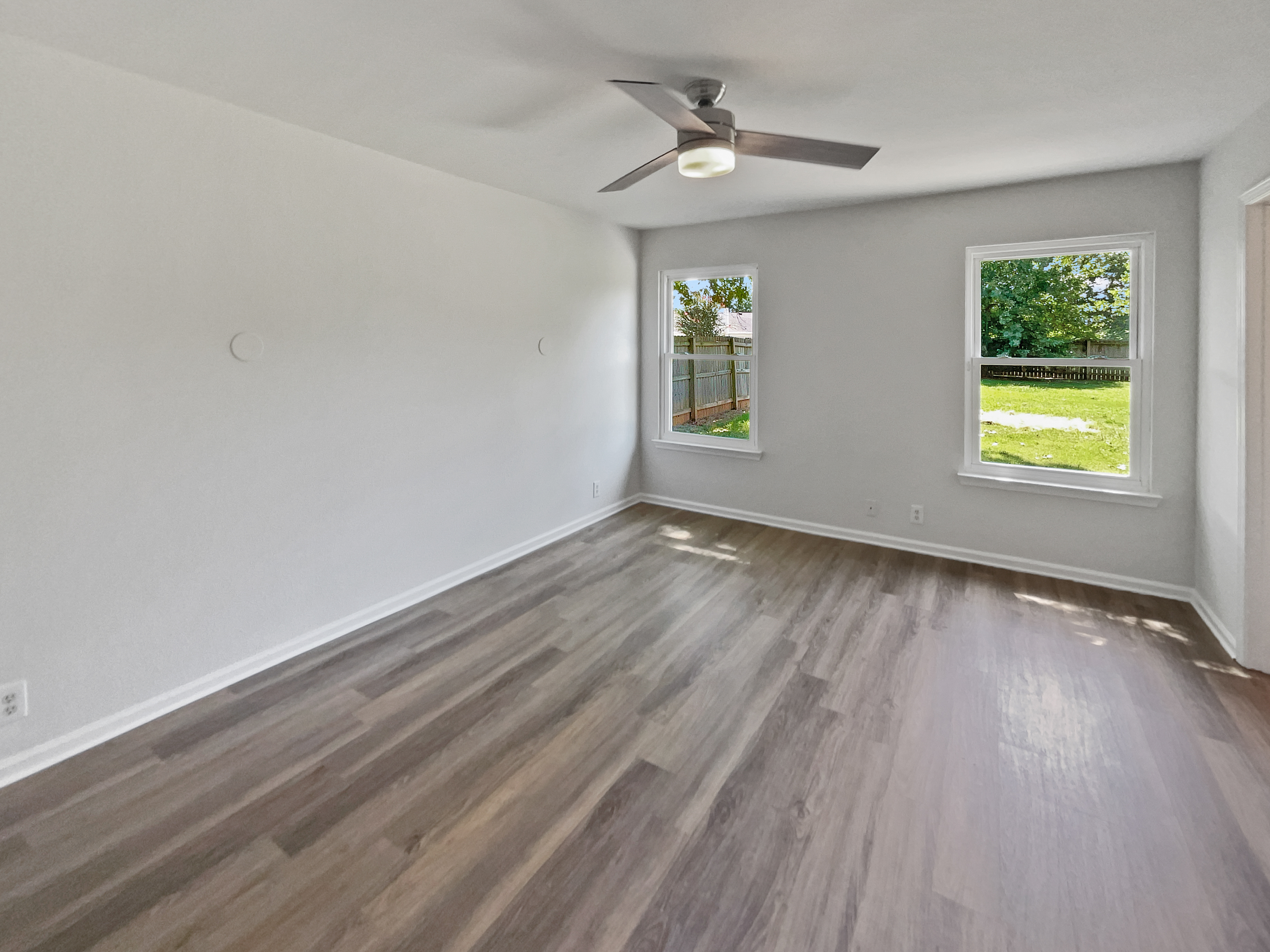 Photo 12 of 20 of 7513 W Winchester Dr, Antioch, TN