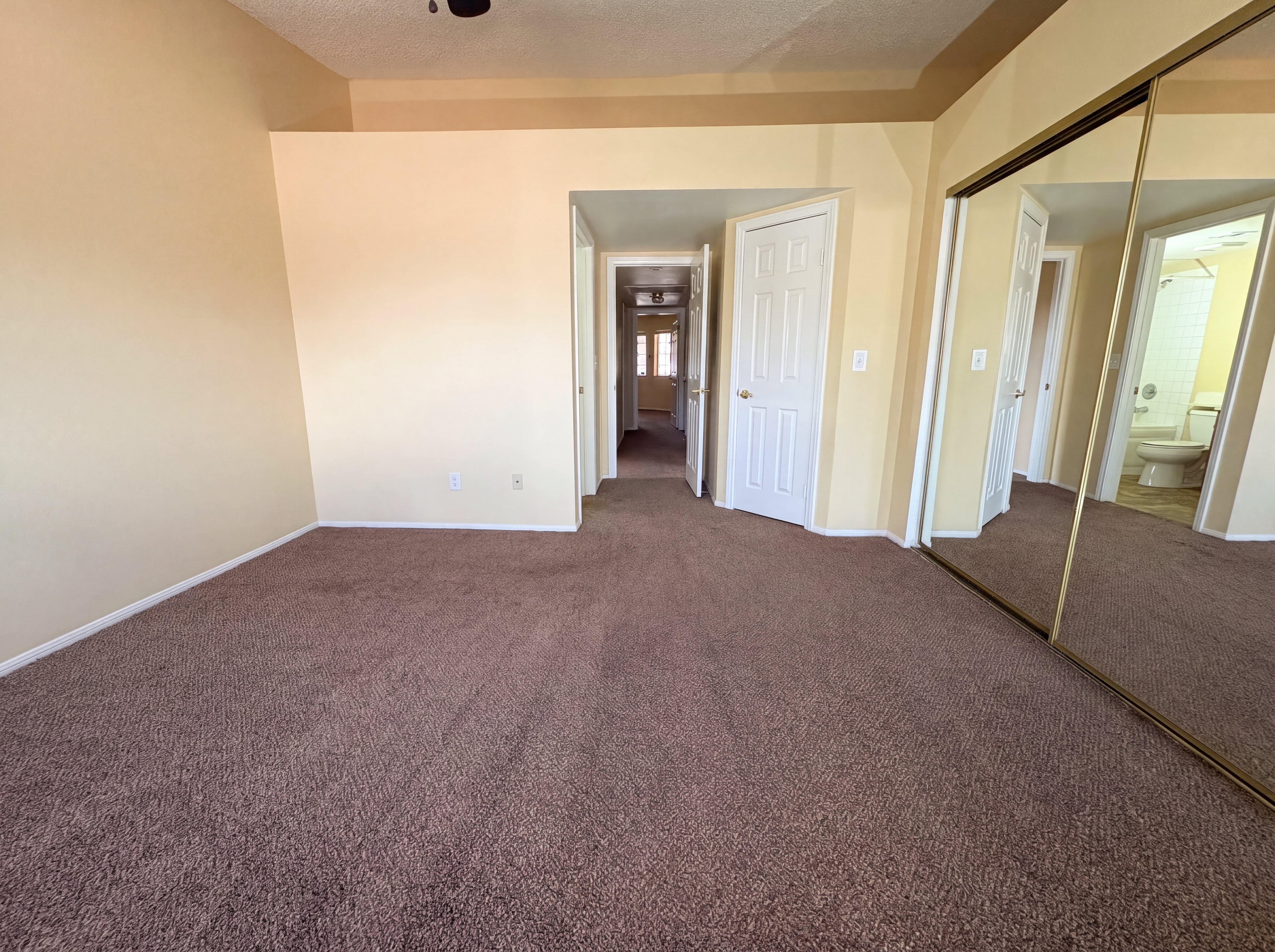 Photo 4 of 20 of 1371 Di Blasi Dr, Las Vegas, NV