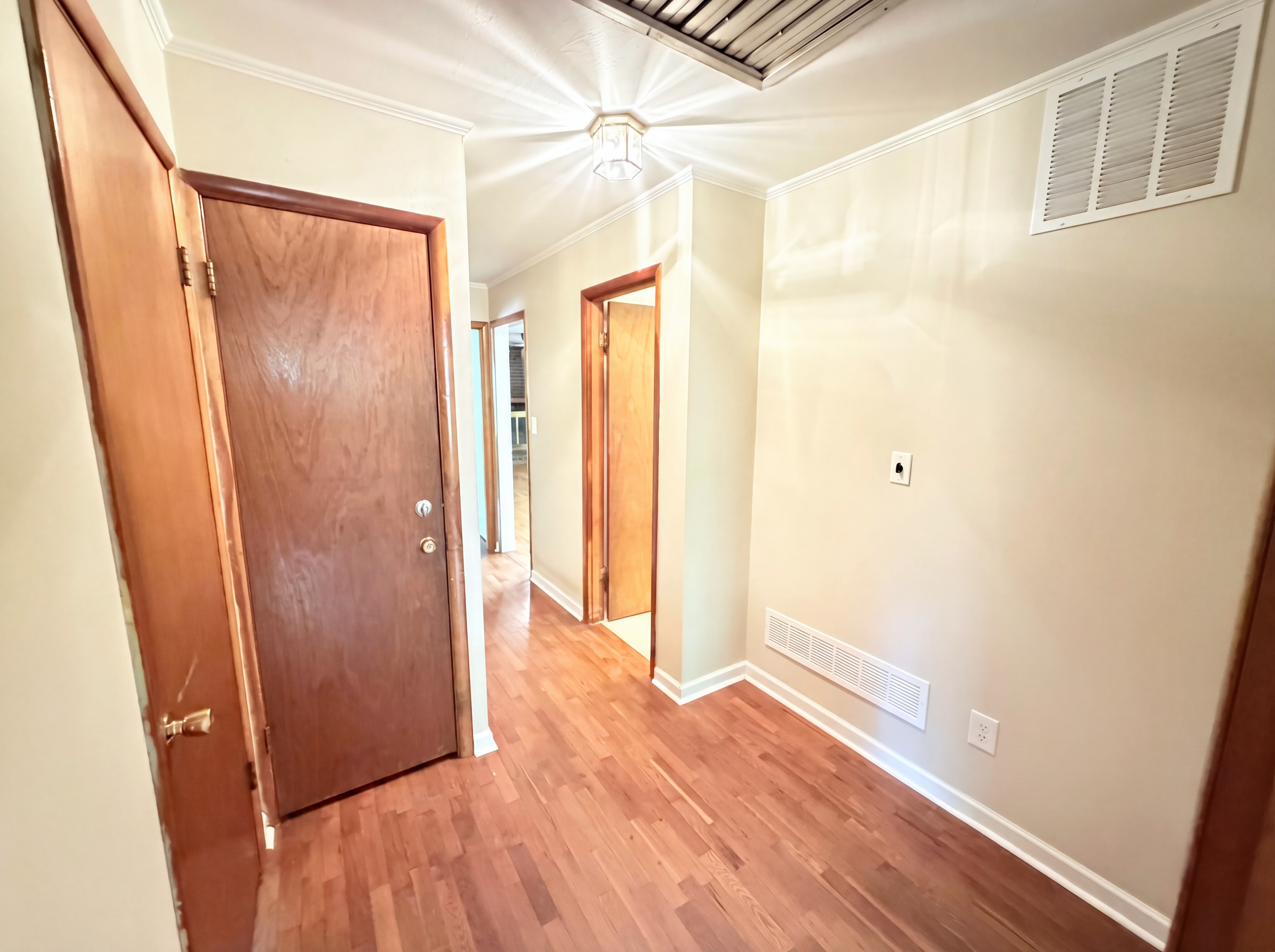 Photo 11 of 25 of 200 Dogwood Dr, Canton, GA