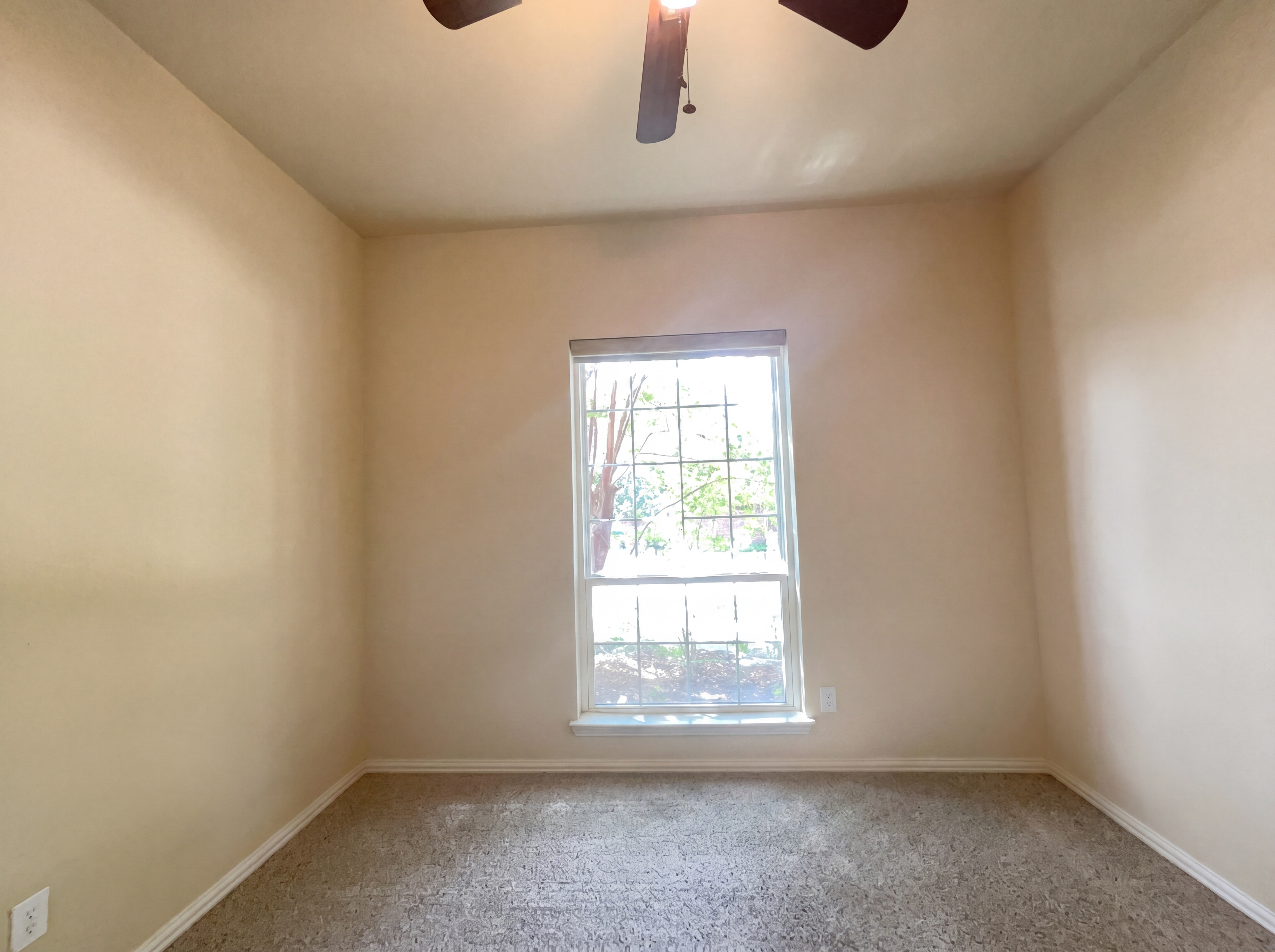 Photo 14 of 19 of 2400 Creekview Dr, Plano, TX