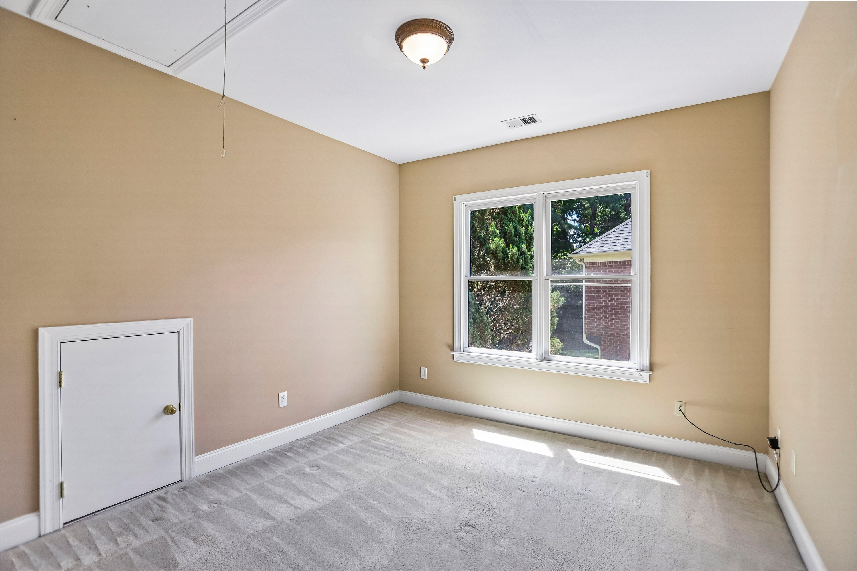 Photo 29 of 38 of 3054 Montclair Cir SE, Smyrna, GA
