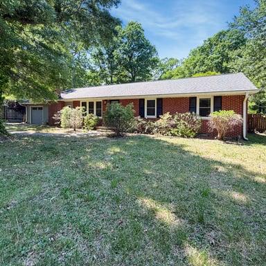 Property photo 1 of 108 W Dogwood Dr