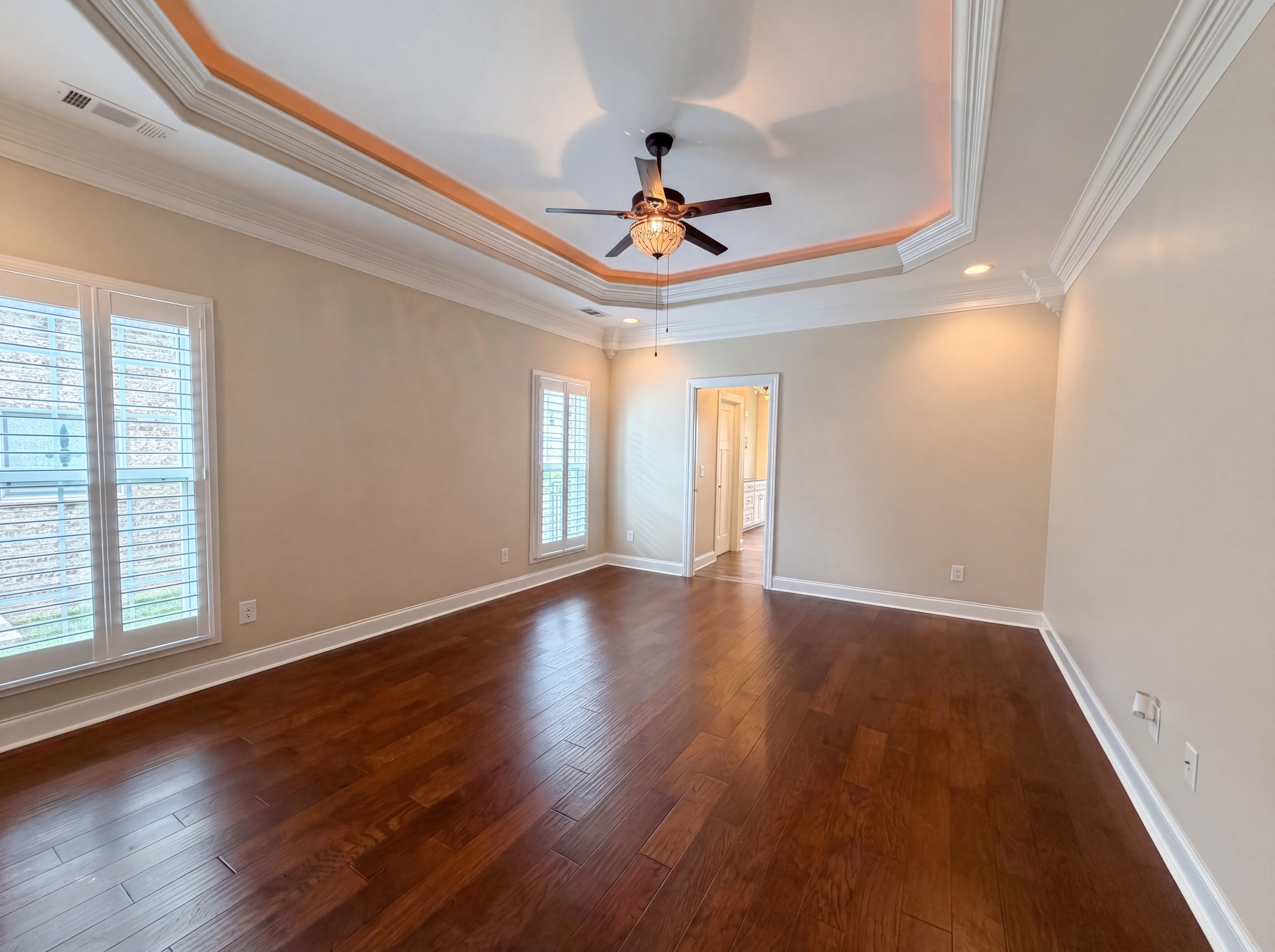 Photo 4 of 27 of 7009 Whisperwood Ave, Spring Hill, TN