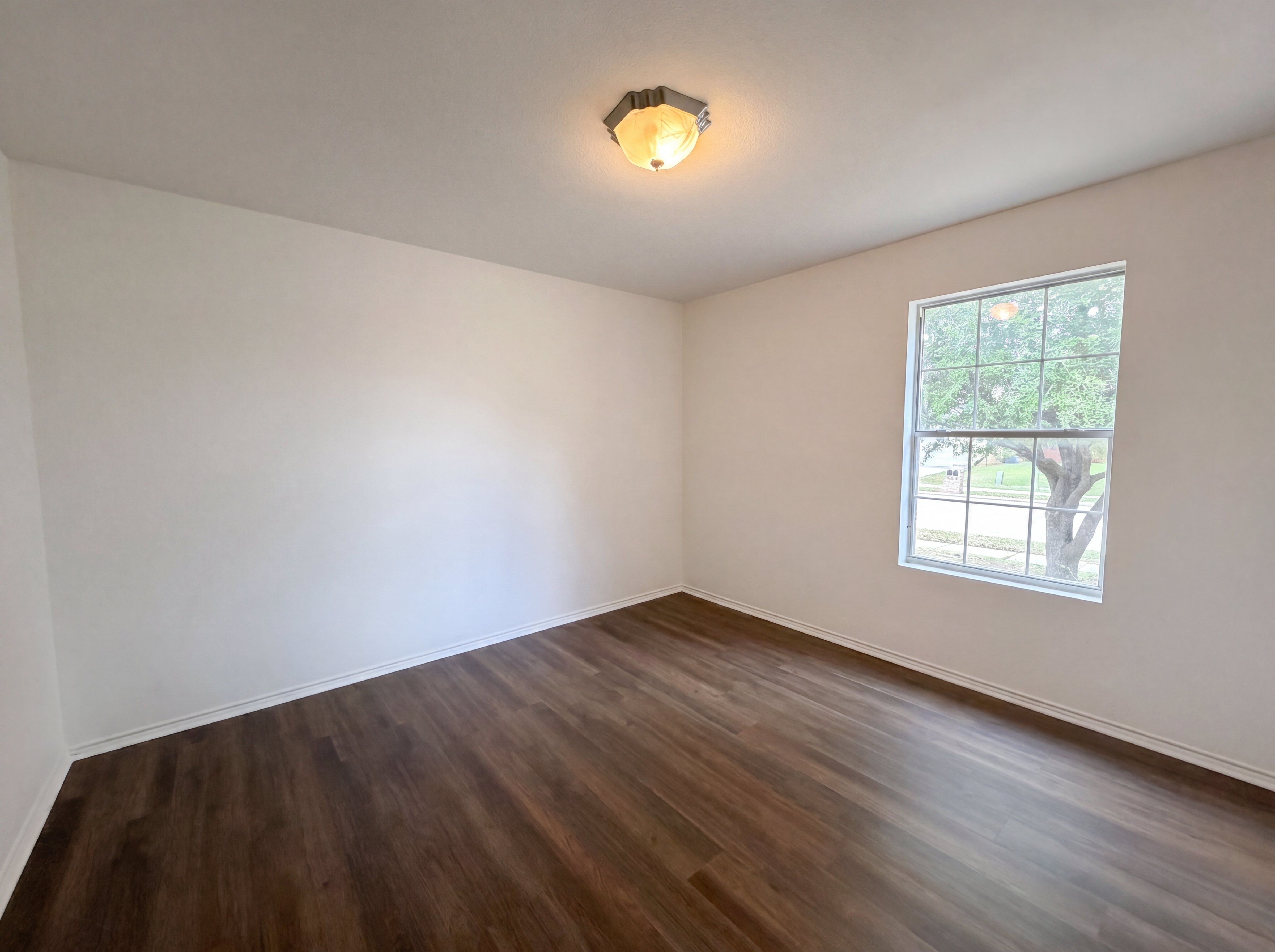 Photo 10 of 17 of 1120 Beaverwood Ln, Crowley, TX