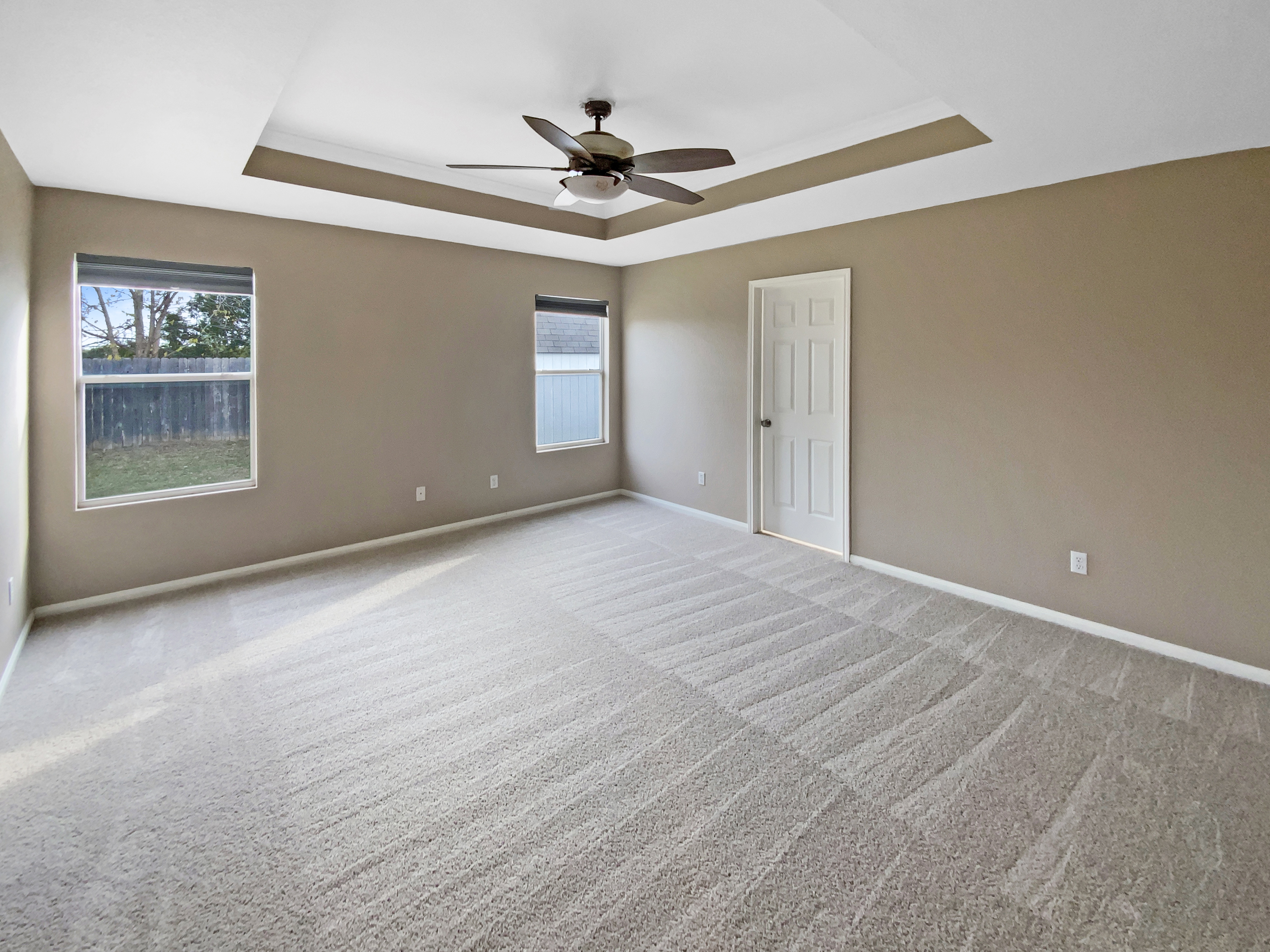 Photo 4 of 16 of 5202 Oster Dr, Killeen, TX