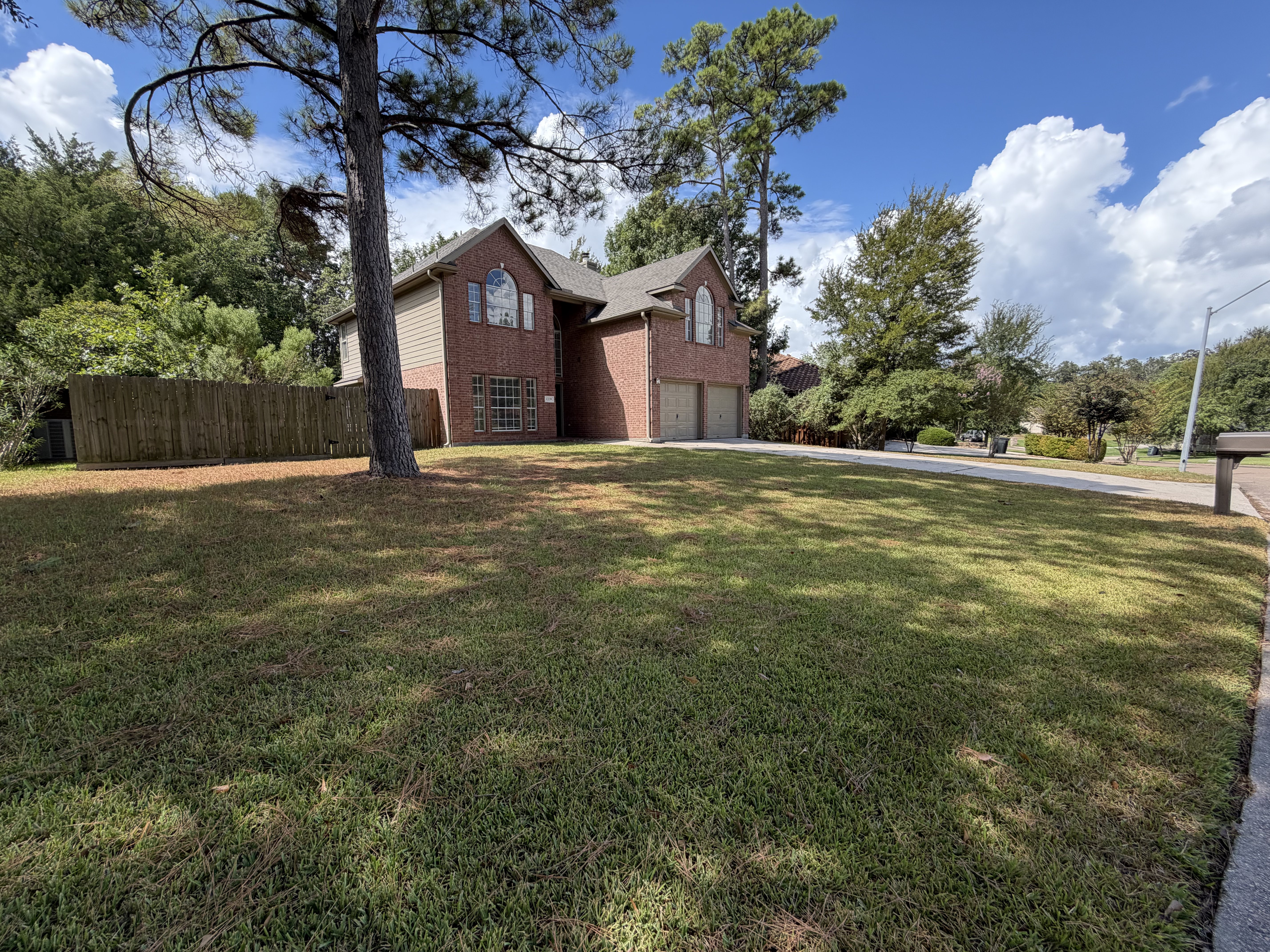 Photo 18 of 21 of 12159 Hawthorne Dr, Montgomery, TX