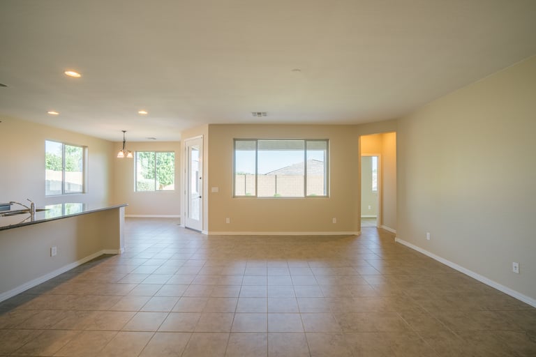 Photo 3 of 30 - 18217 W Montecito Ave, Goodyear, AZ 85395